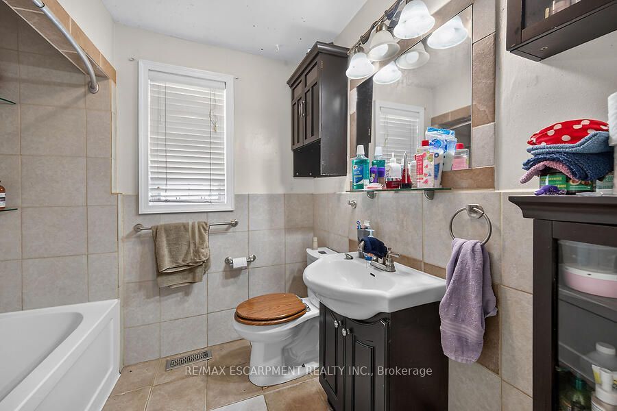 576 Rosseau Road Property Photo 6