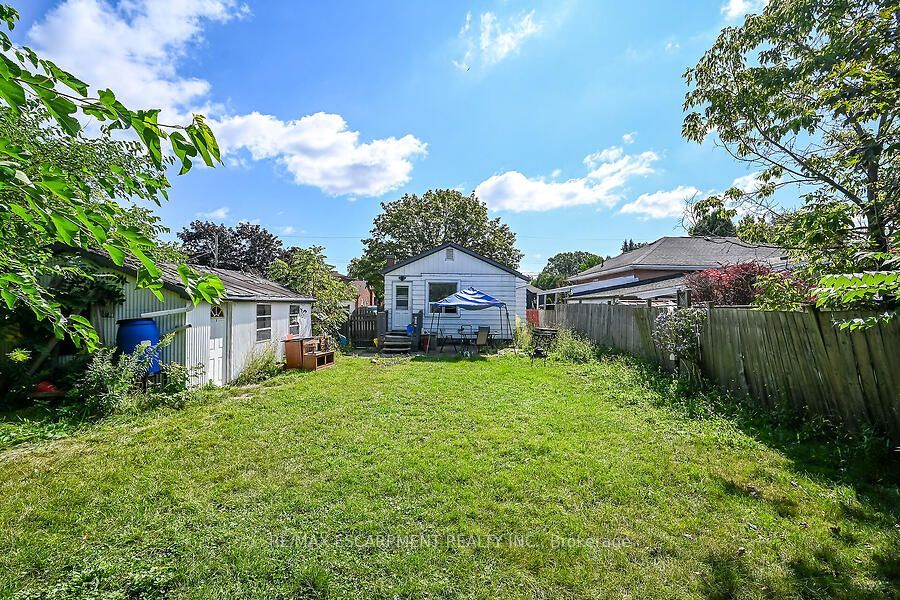 576 Rosseau Road Property Photo 16