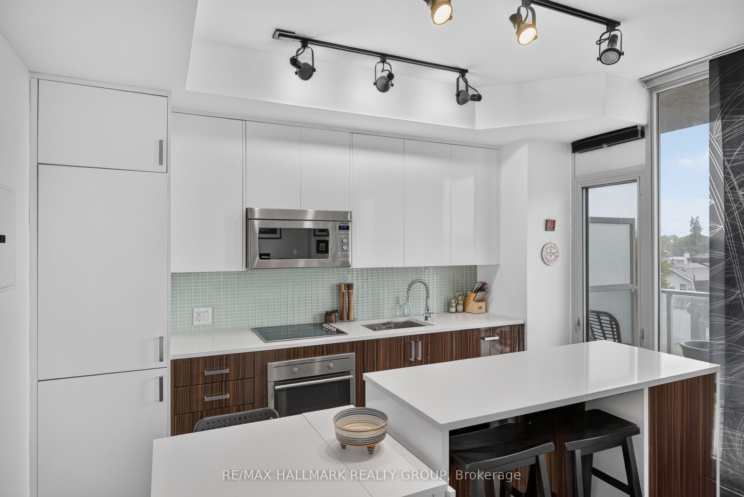 201 Parkdale Avenue 408 Property Photo 15
