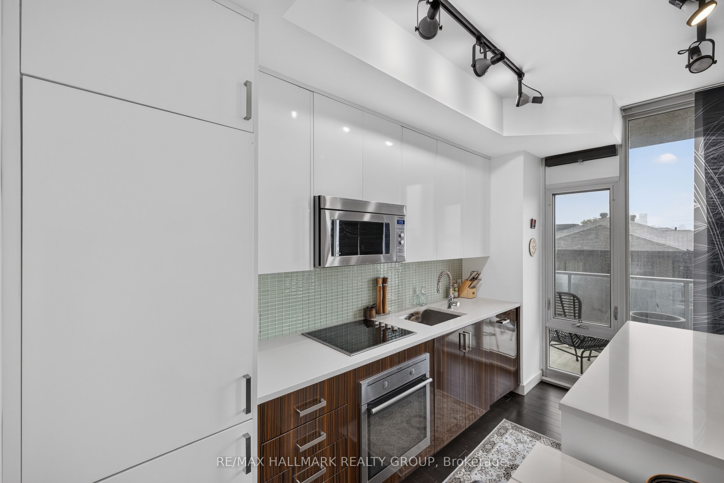 201 Parkdale Avenue 408 Property Photo 16