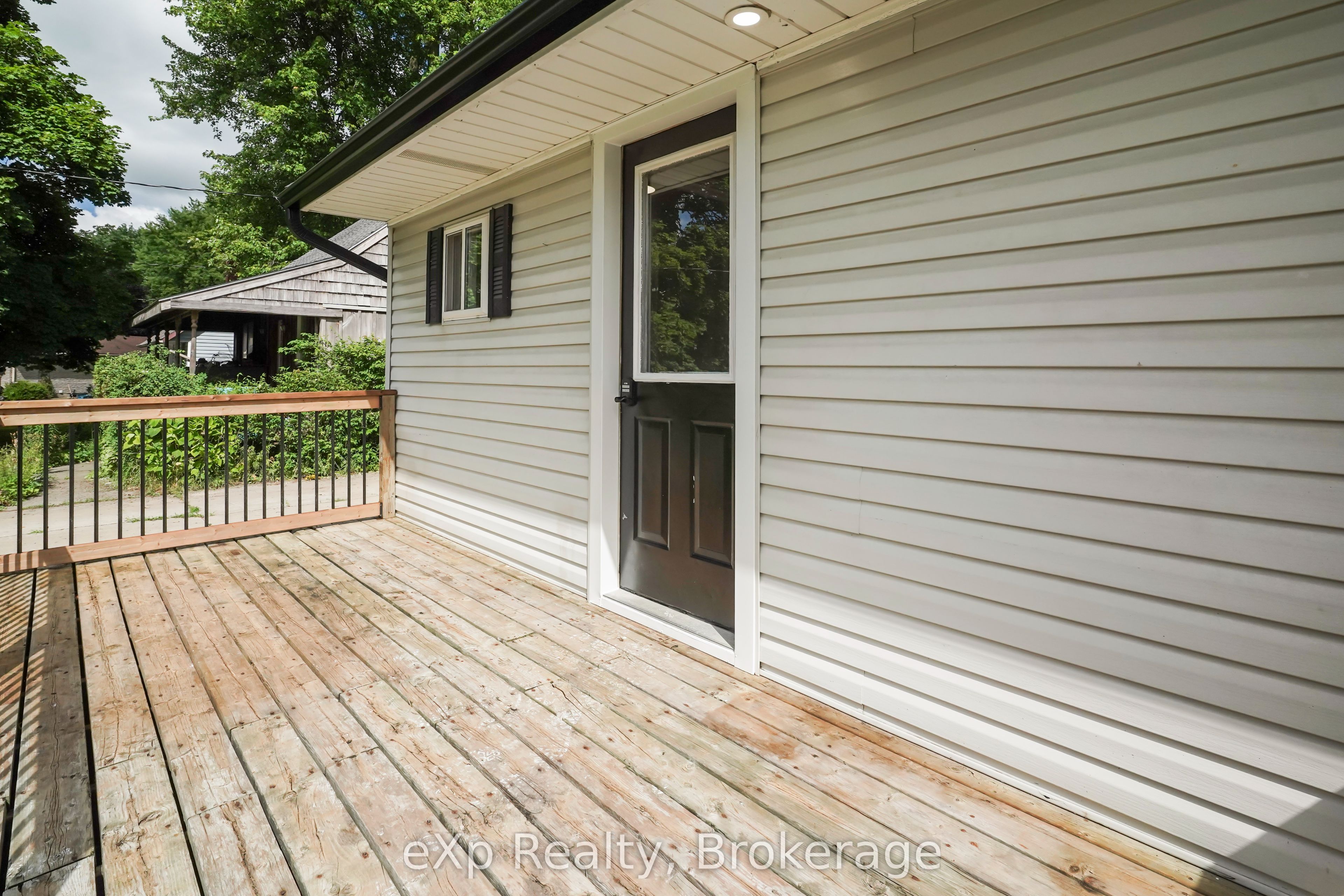 84 Victoria Boulevard Property Photo 5