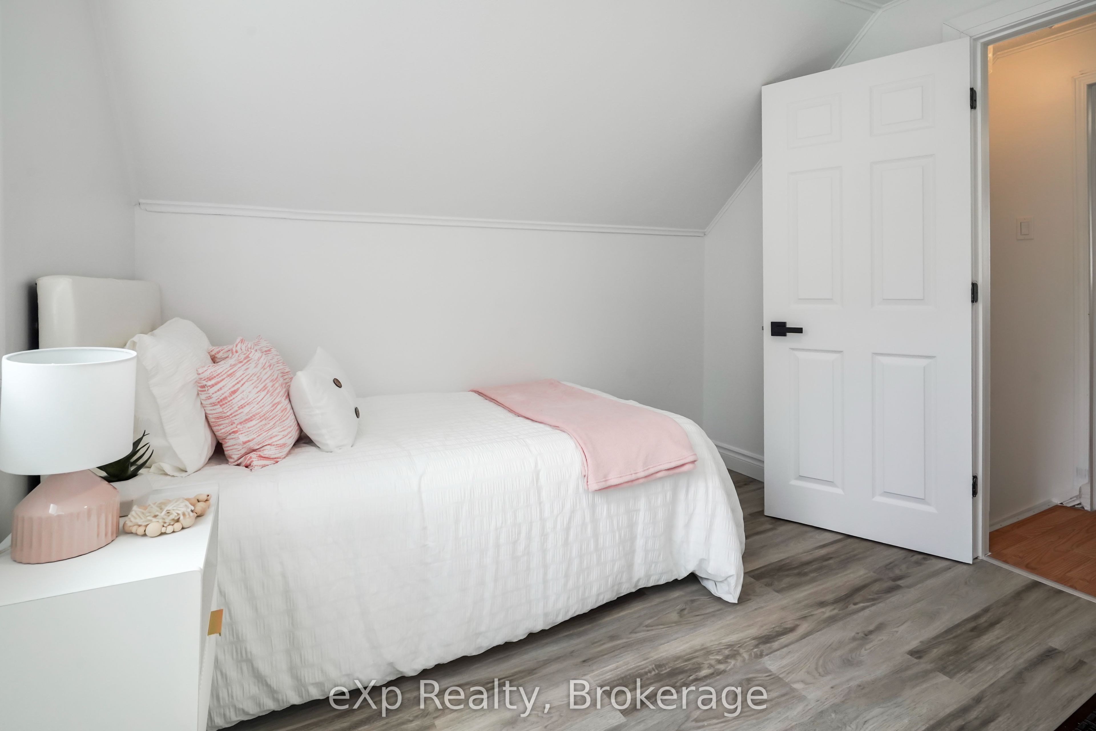 84 Victoria Boulevard Property Photo 24