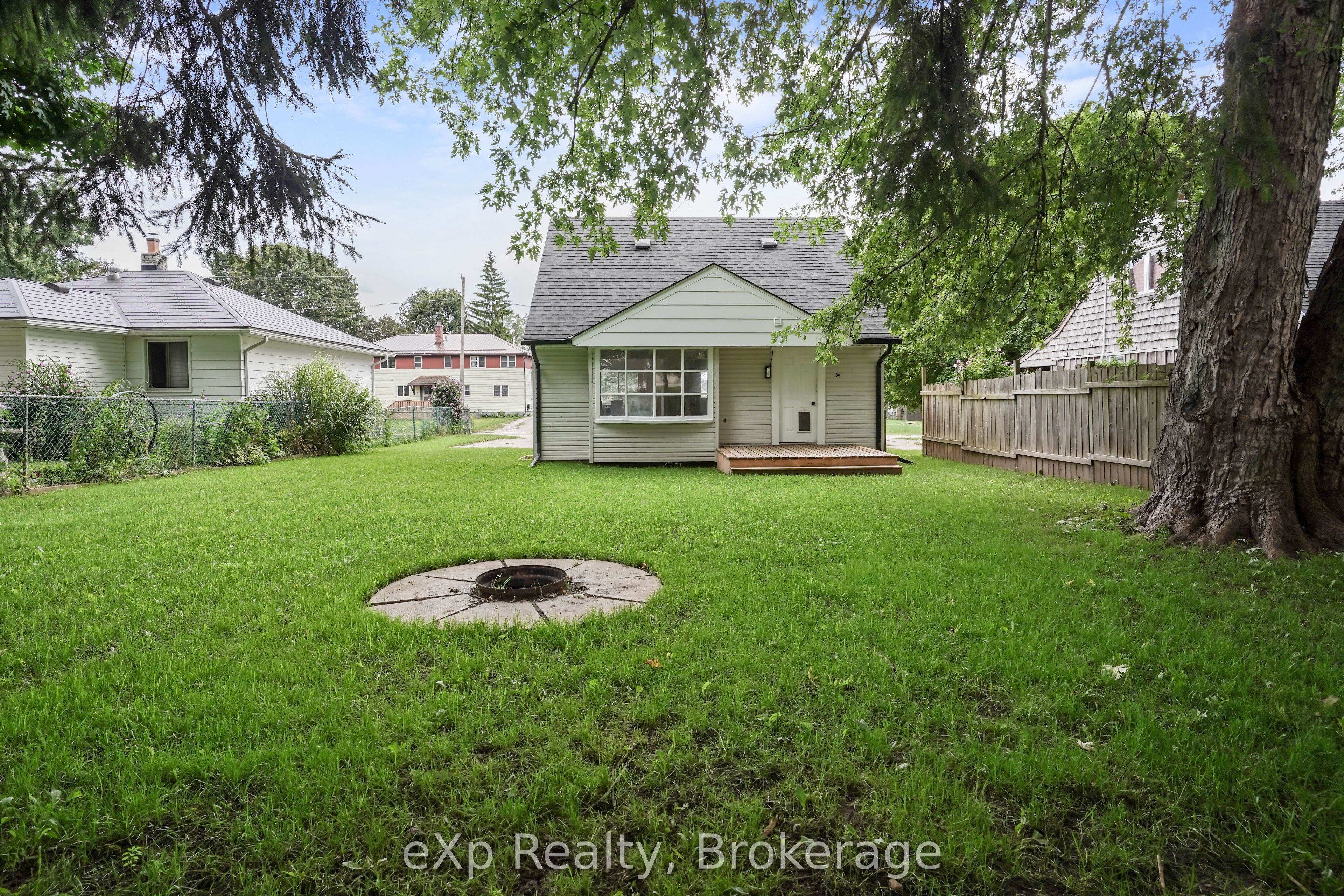 84 Victoria Boulevard Property Photo 37