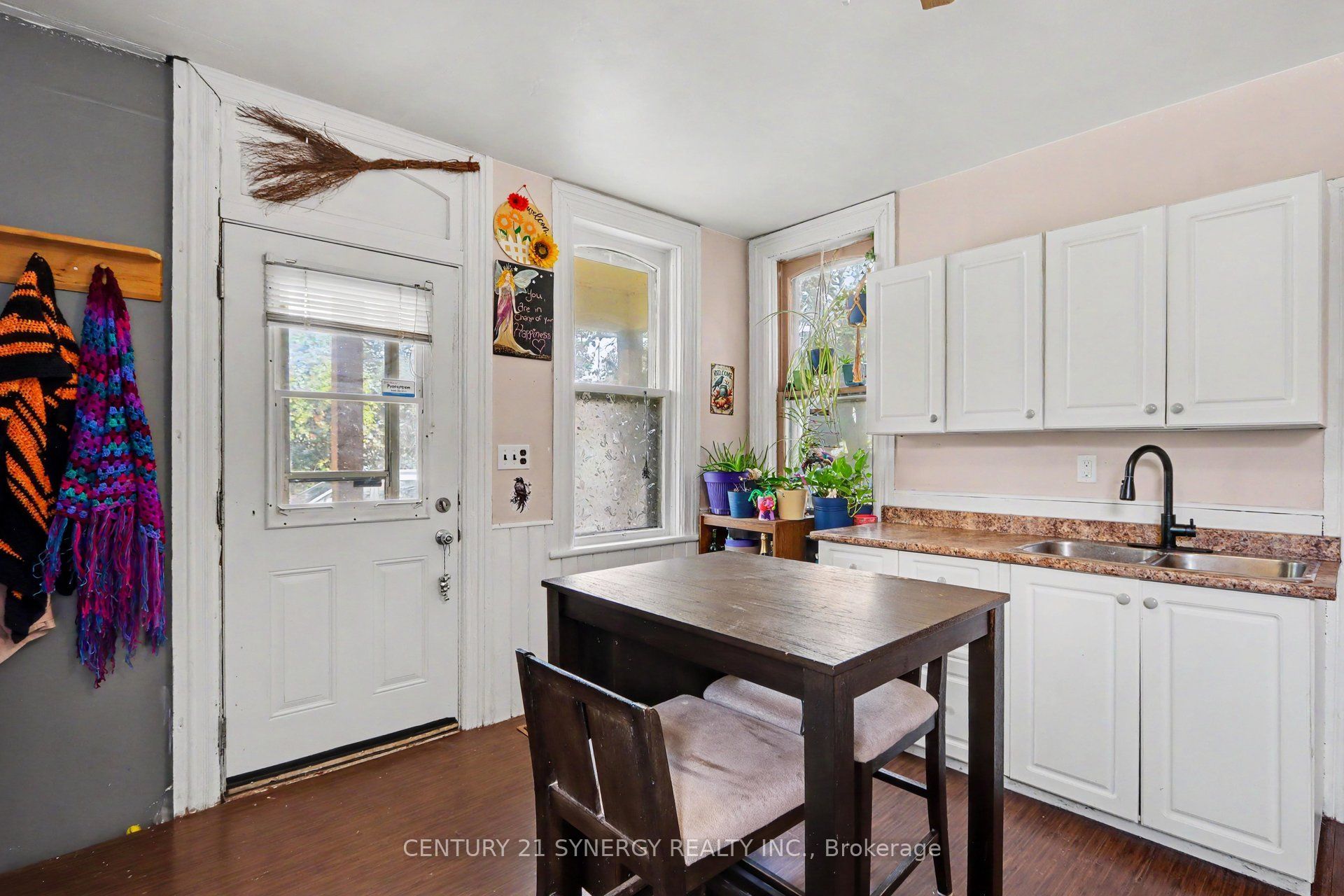 37 Smiths Falls Avenue Property Photo 3
