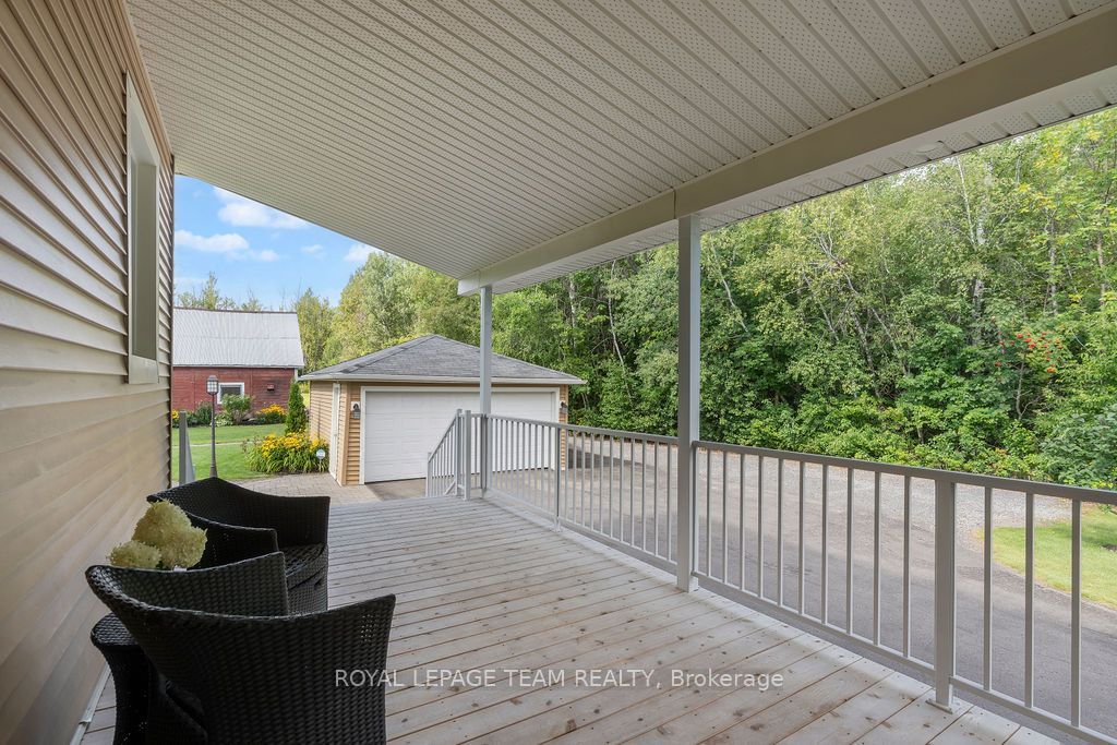 4869 Thunder Road Property Photo 6
