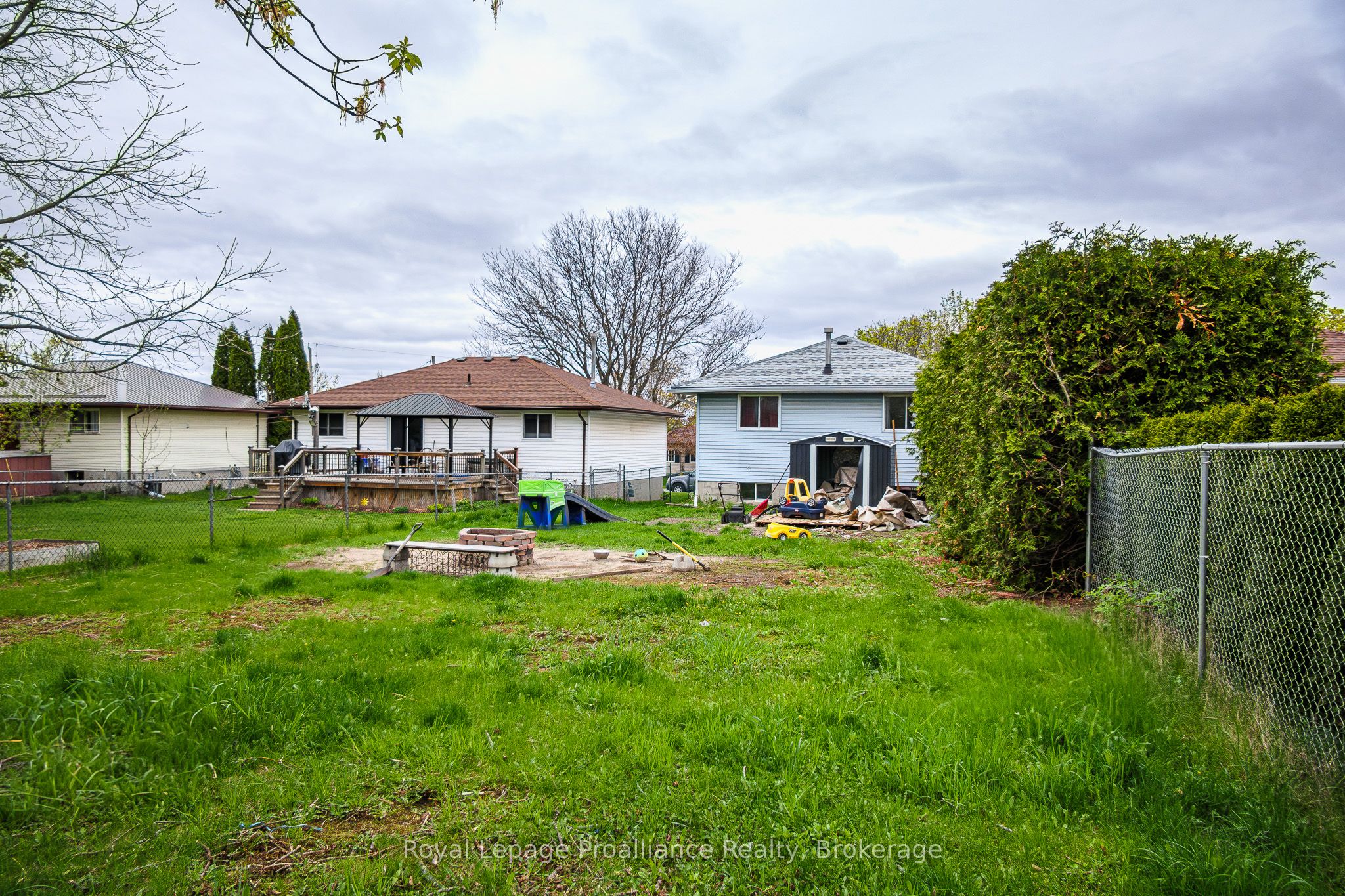 21 Pepper Avenue Property Photo 11
