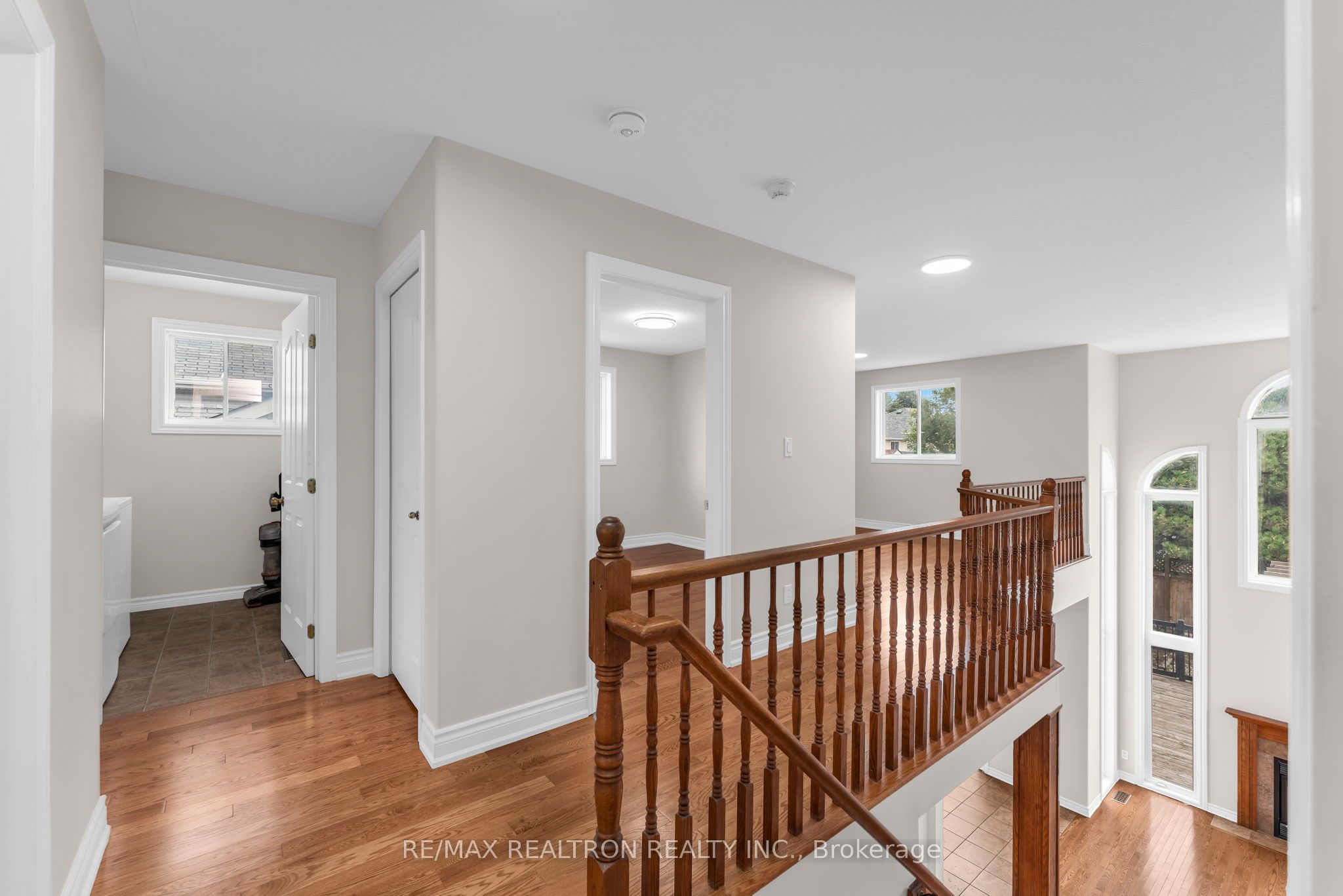 1422 Stoneridge Drive Property Photo 20
