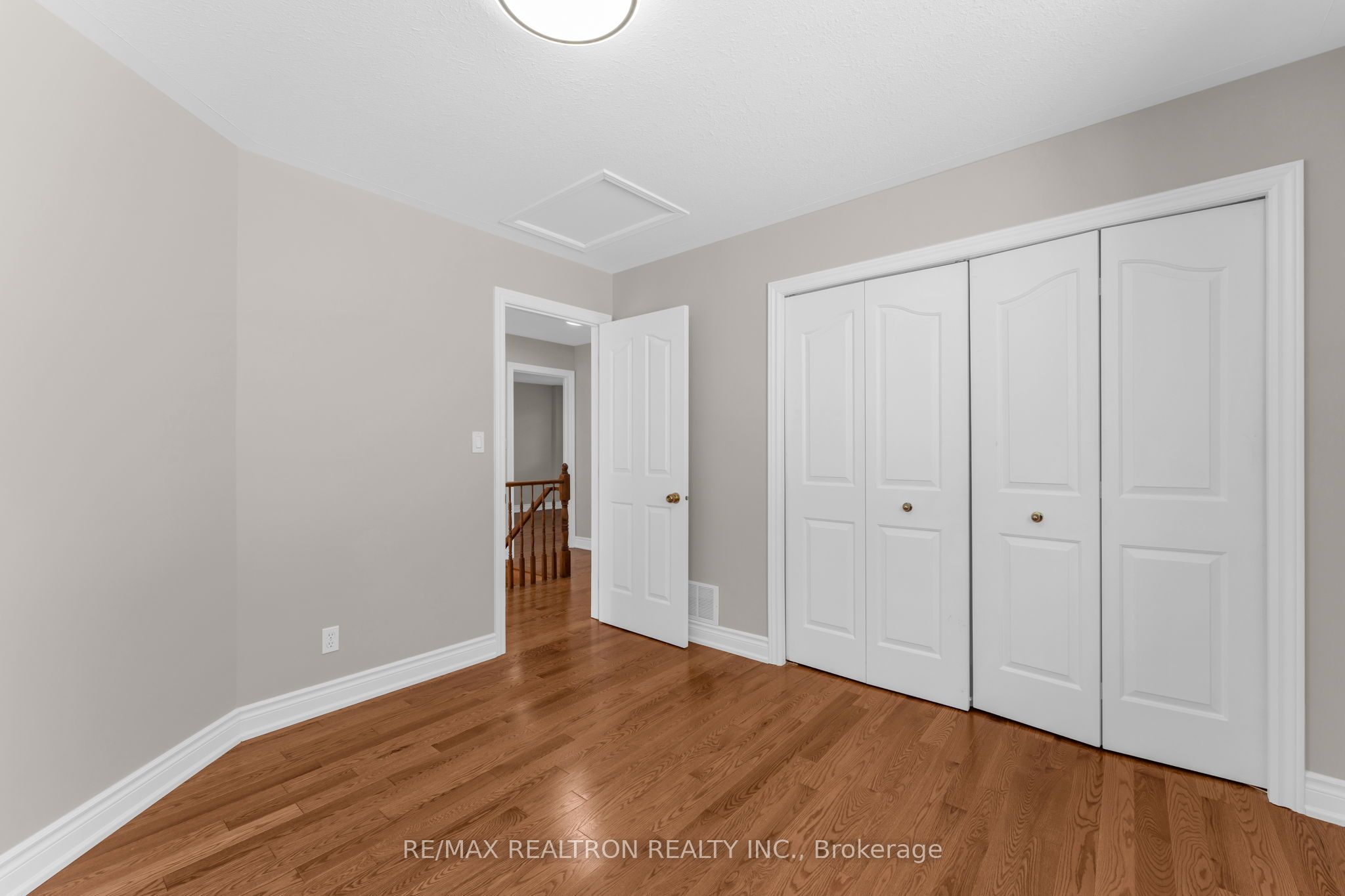 1422 Stoneridge Drive Property Photo 25