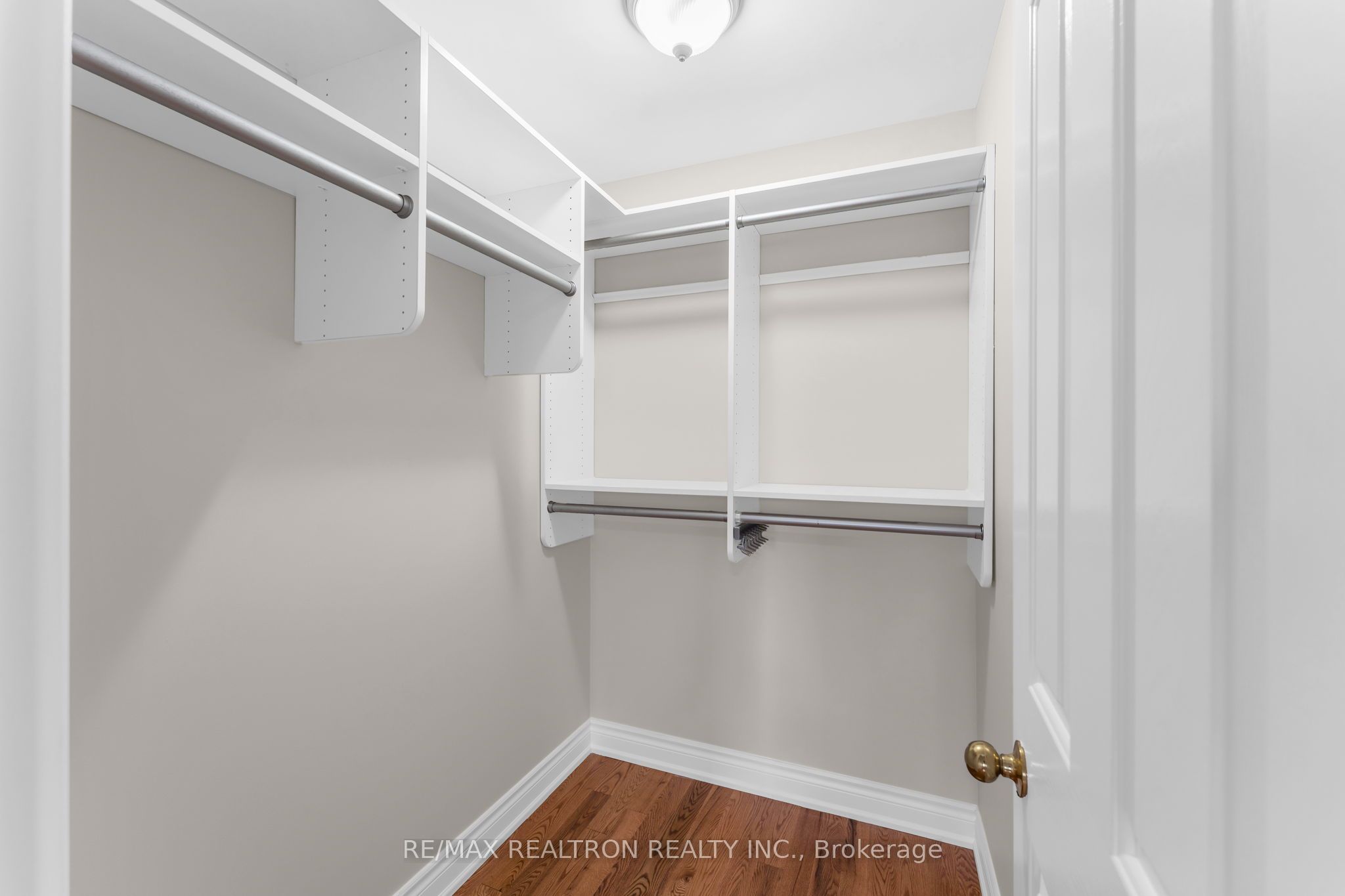 1422 Stoneridge Drive Property Photo 31