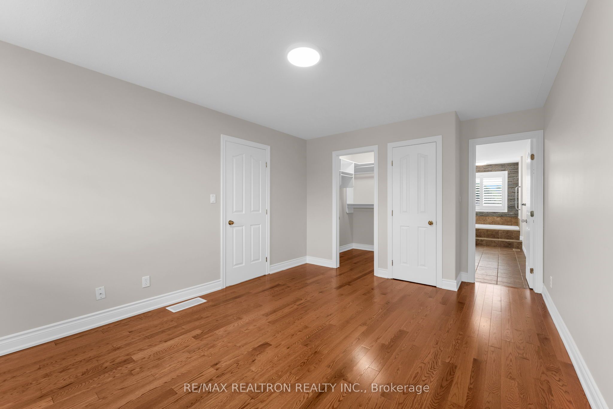 1422 Stoneridge Drive Property Photo 32