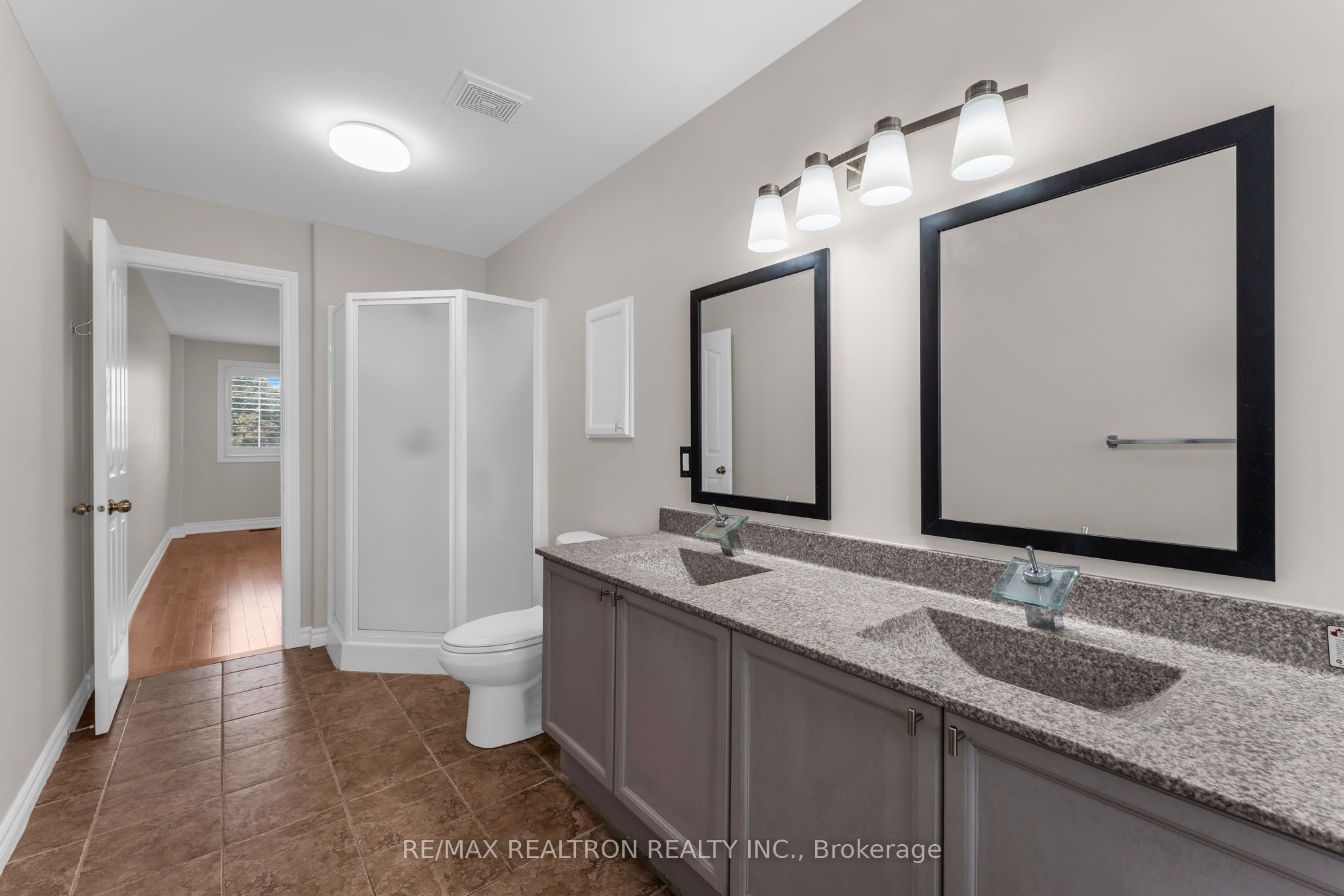 1422 Stoneridge Drive Property Photo 36