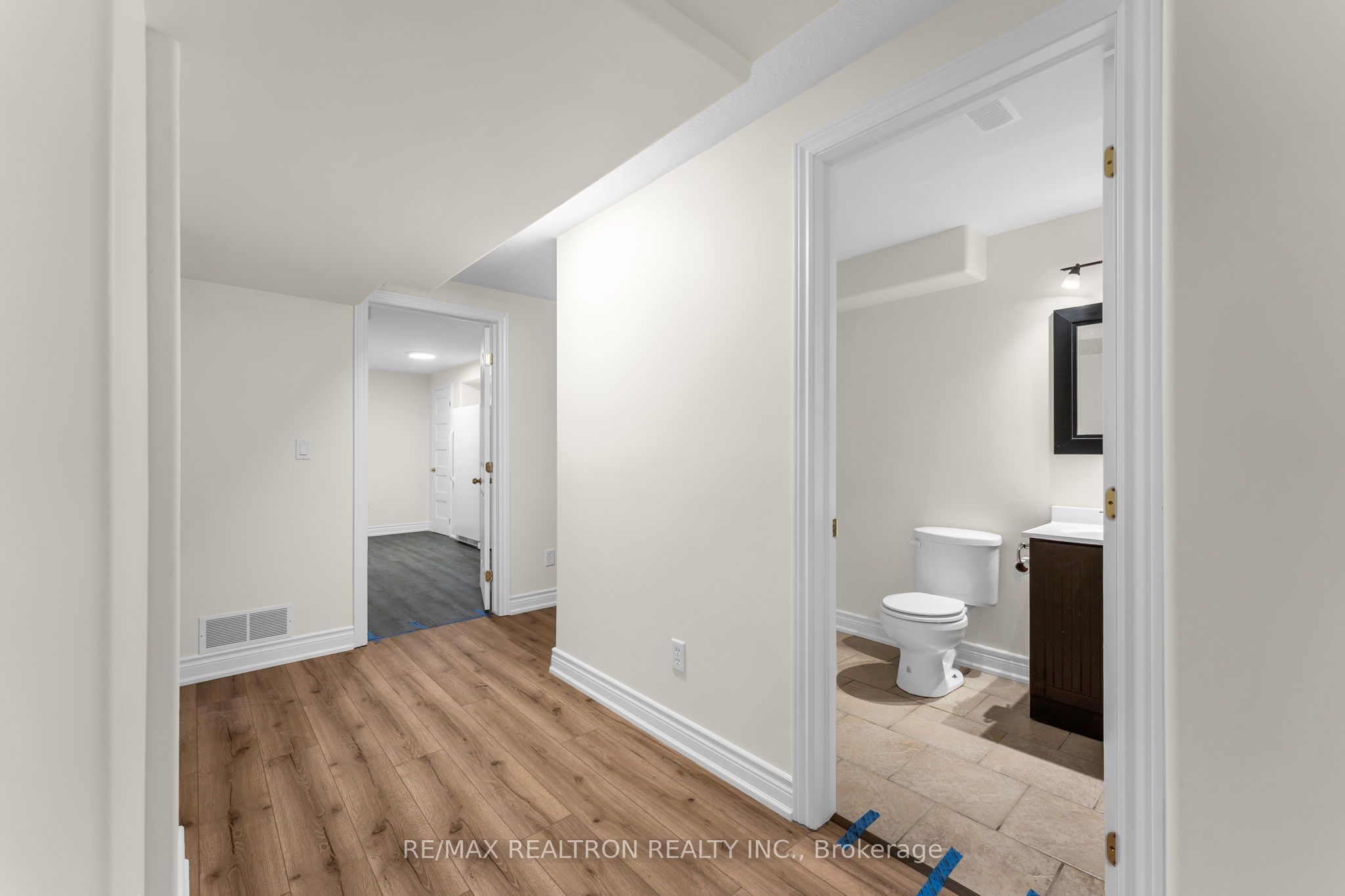 1422 Stoneridge Drive Property Photo 44