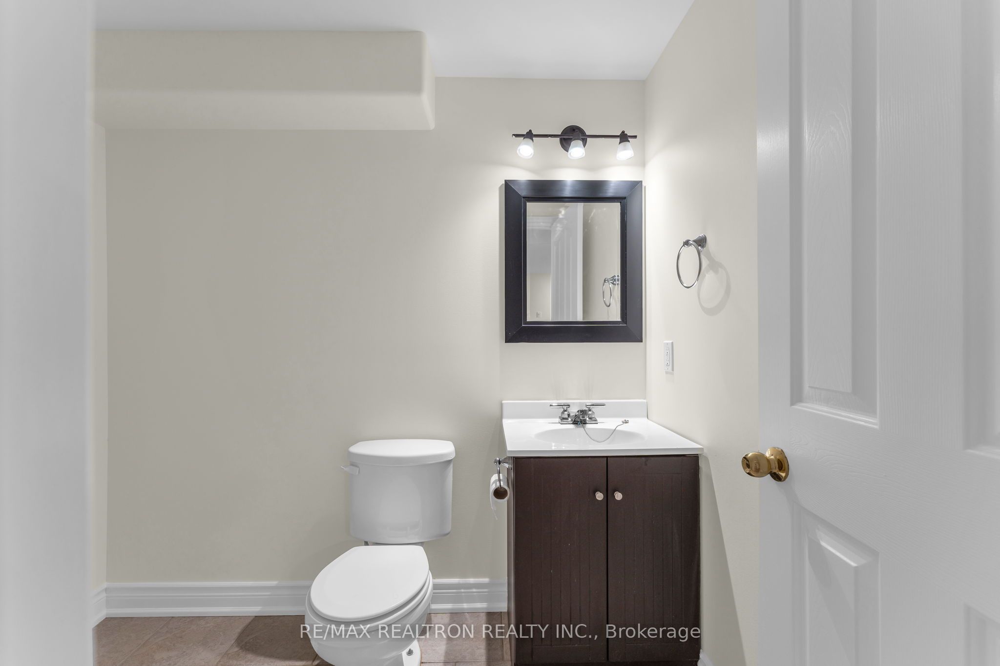 1422 Stoneridge Drive Property Photo 45