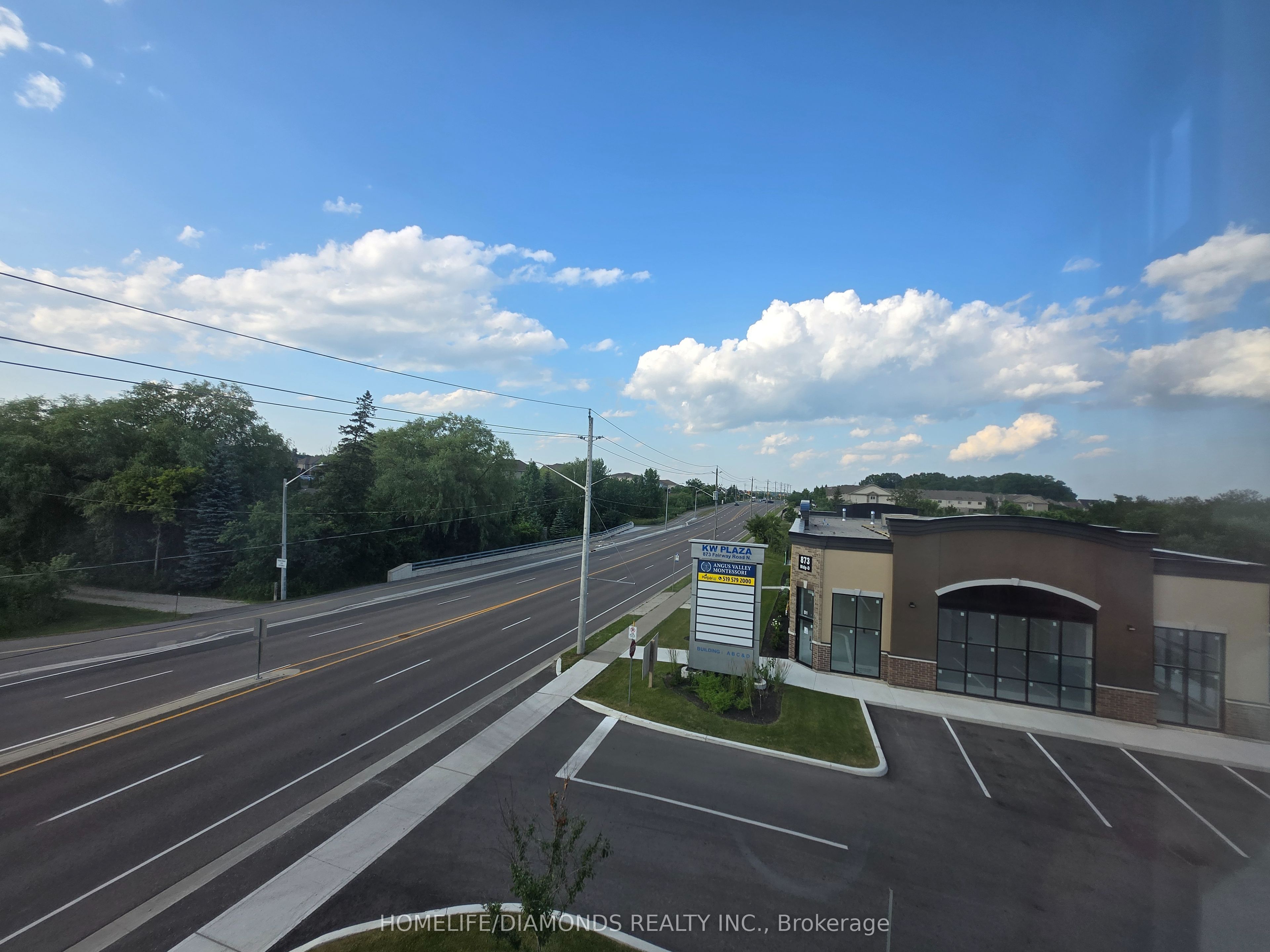 873 FAIRWAY Road N C1( MAIN) Property Photo 1