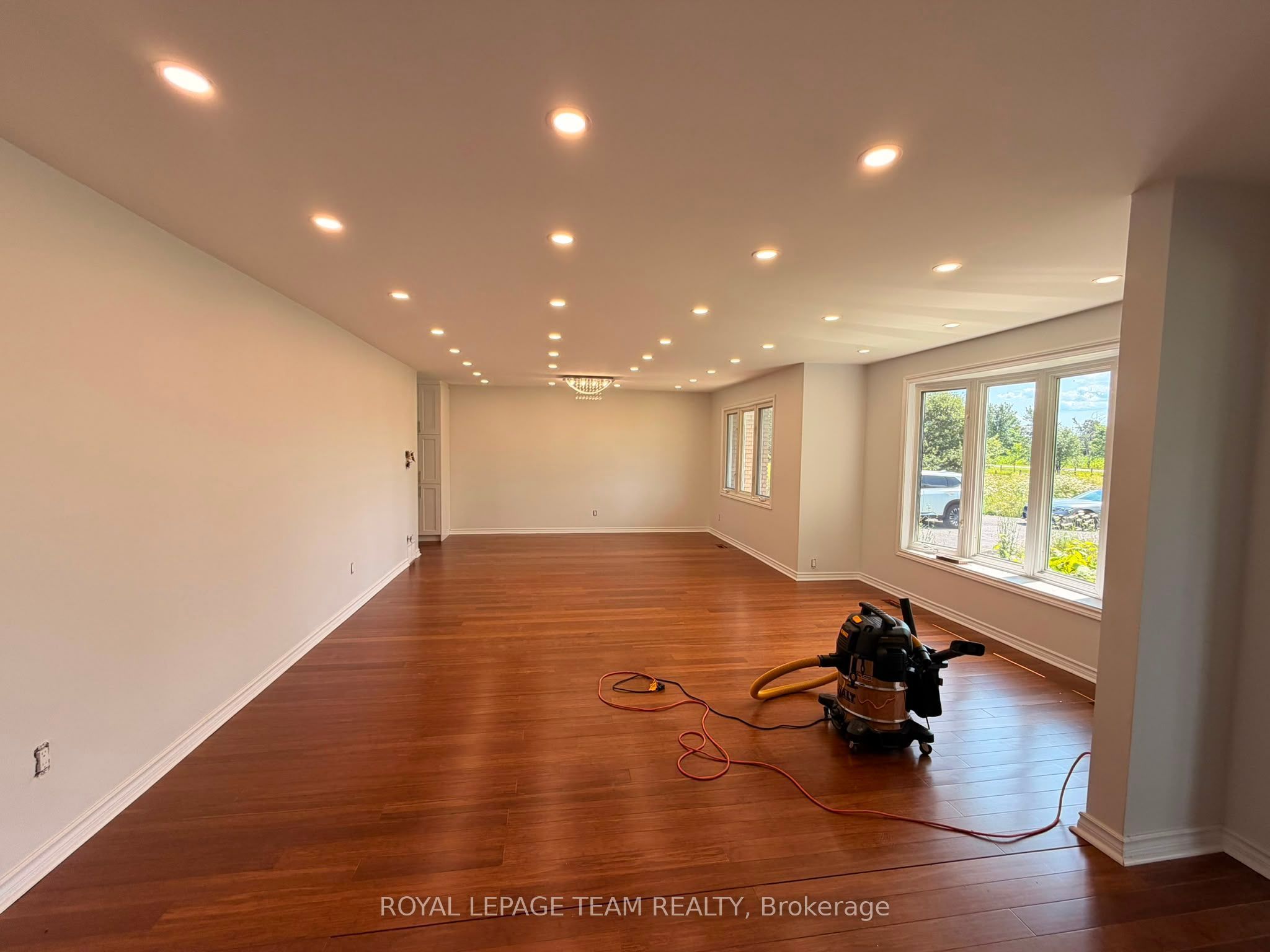 3084 Woodkilton Road Property Photo 33