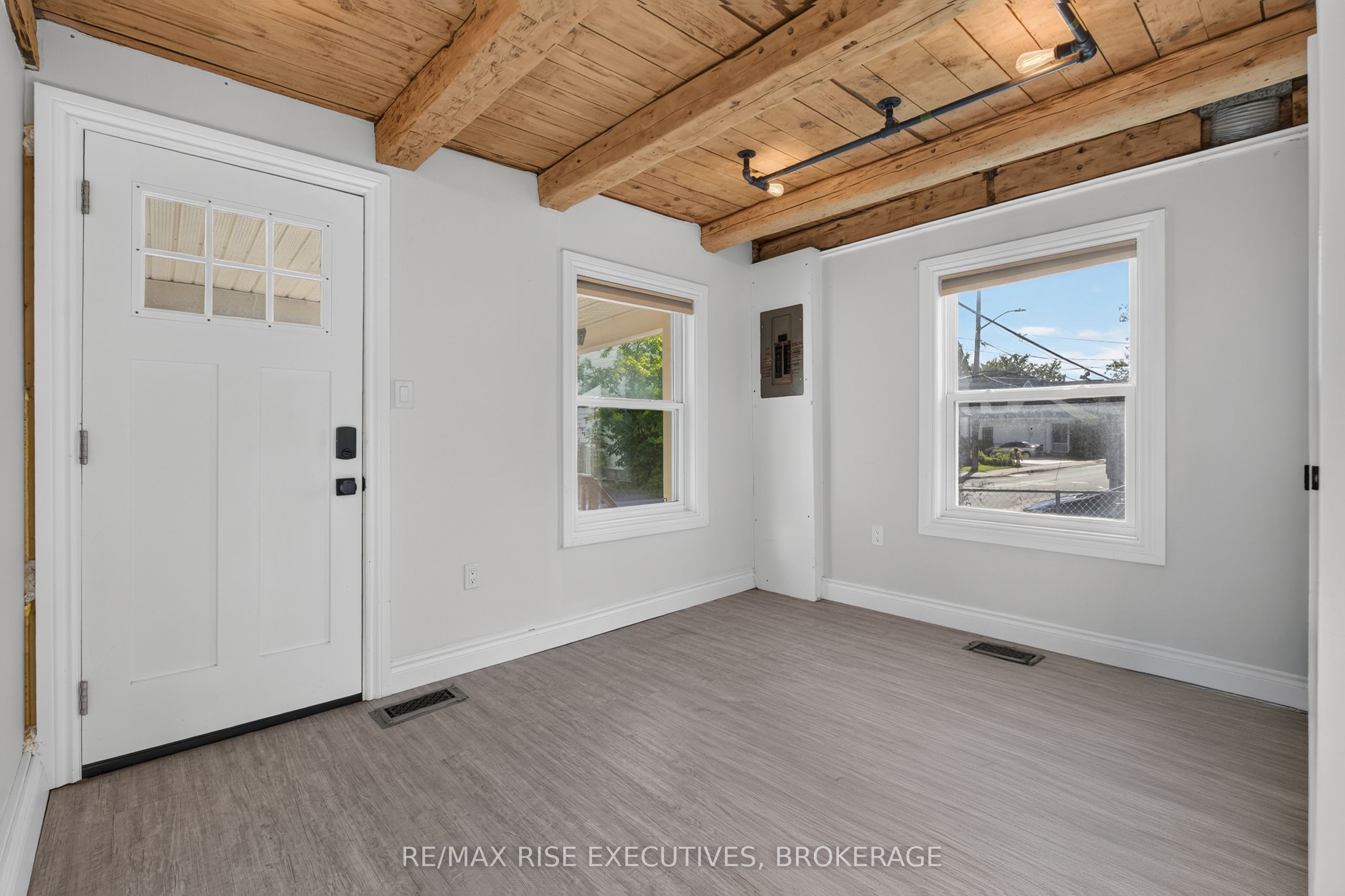 48 Elm Street Property Photo 4
