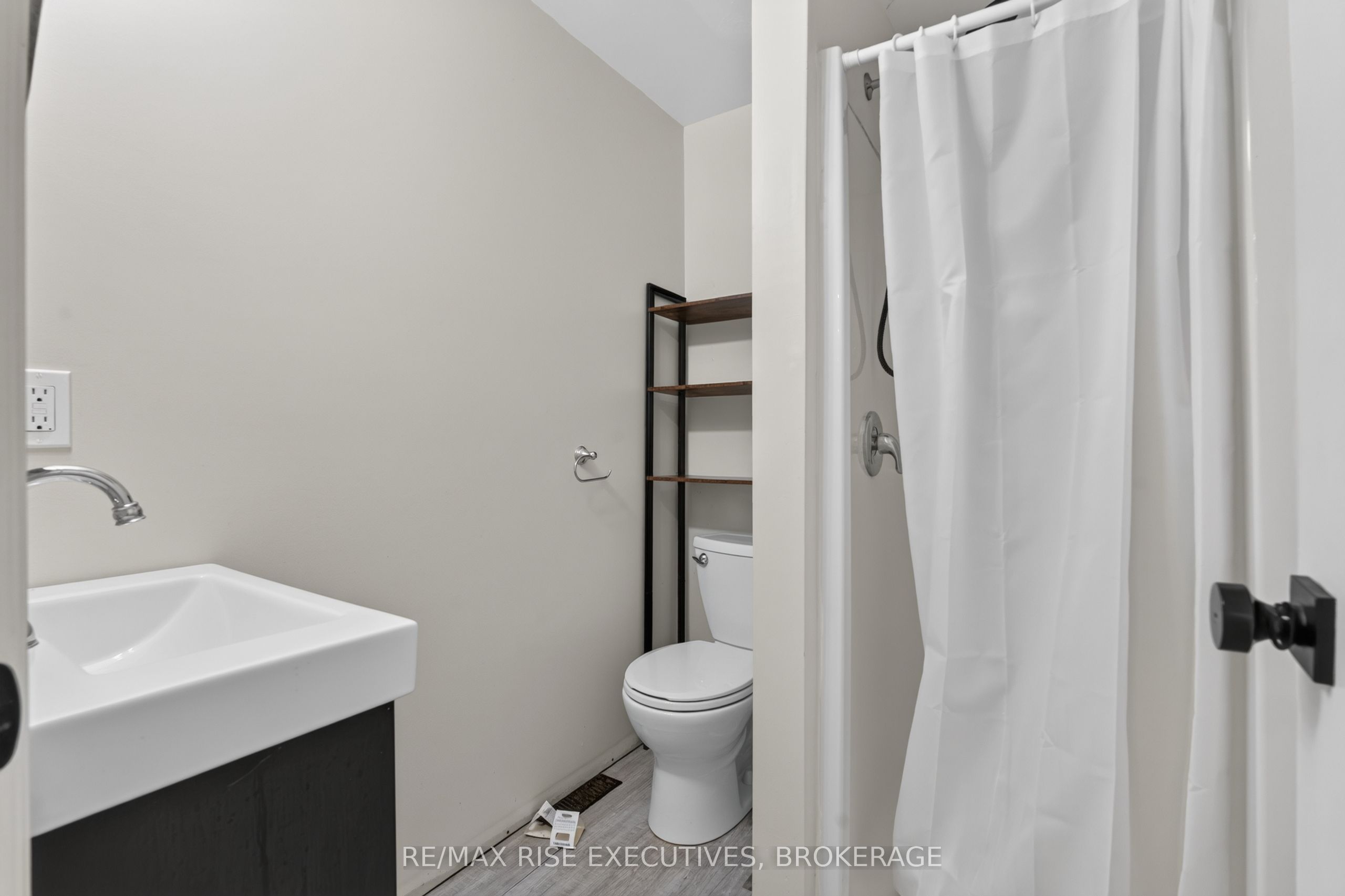 48 Elm Street Property Photo 17