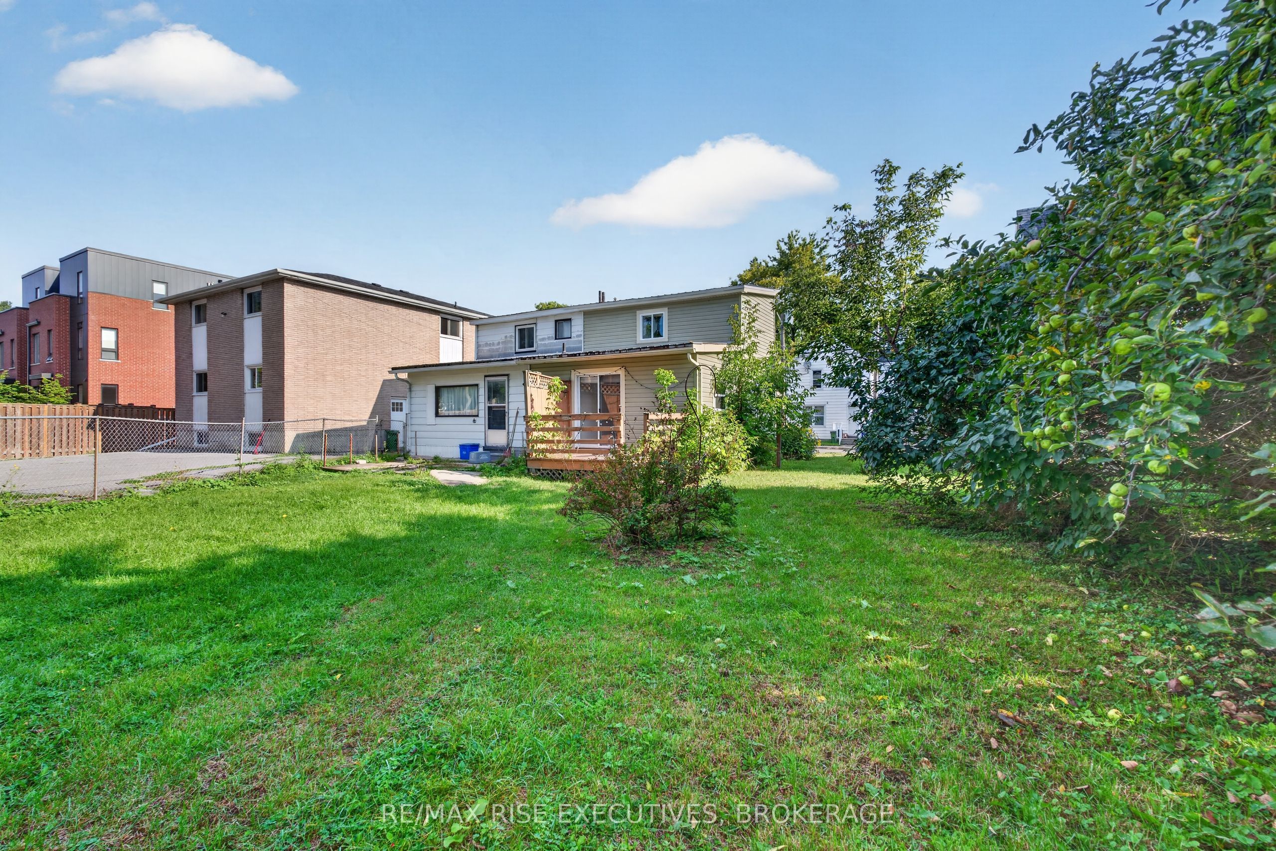 48 Elm Street Property Photo 24
