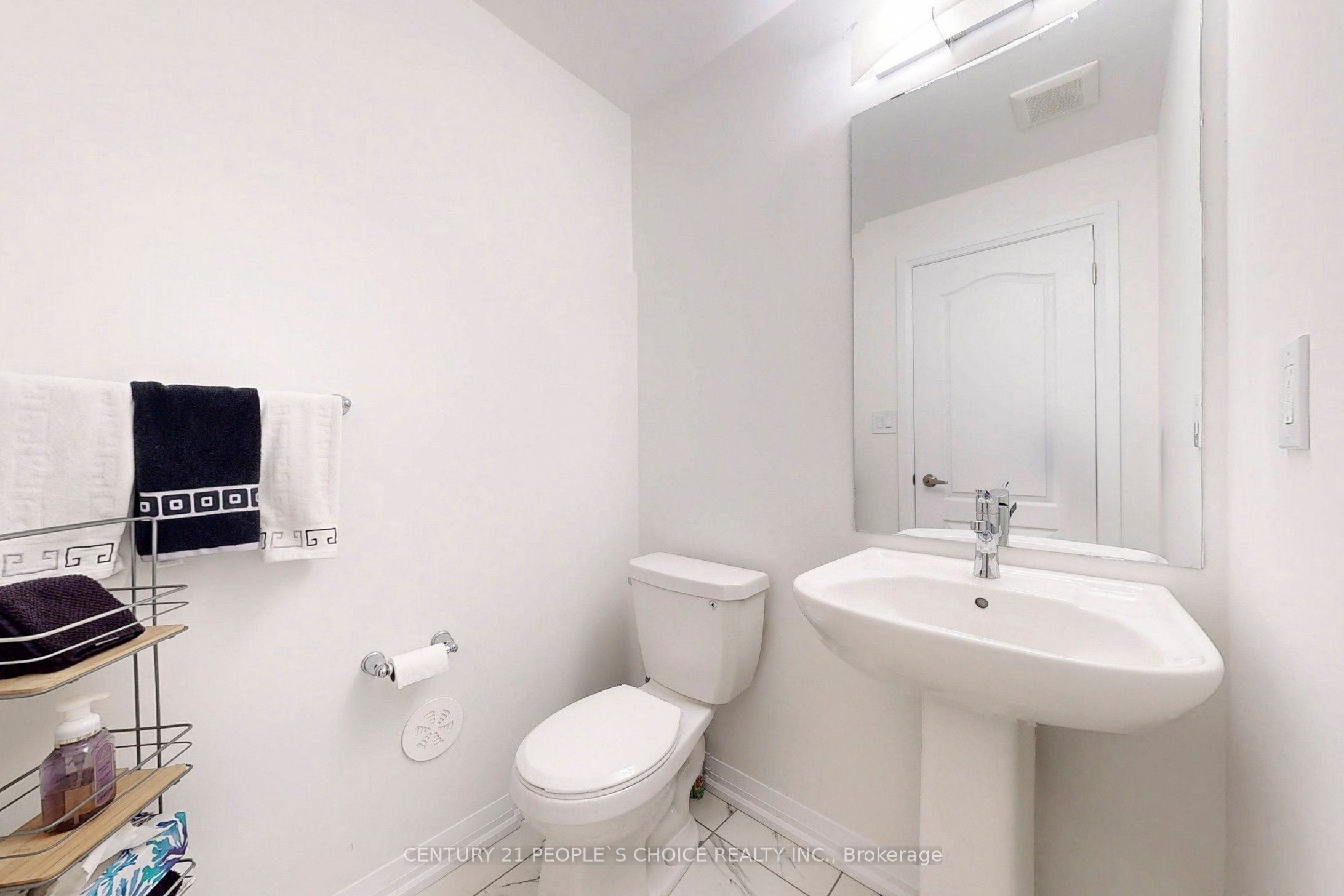19 Central Market Drive Property Photo 10