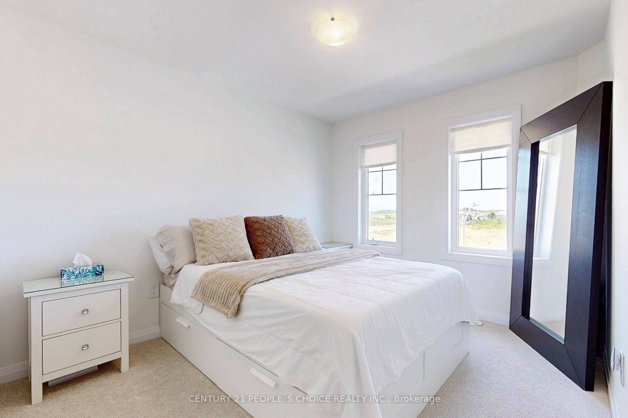 19 Central Market Drive Property Photo 14