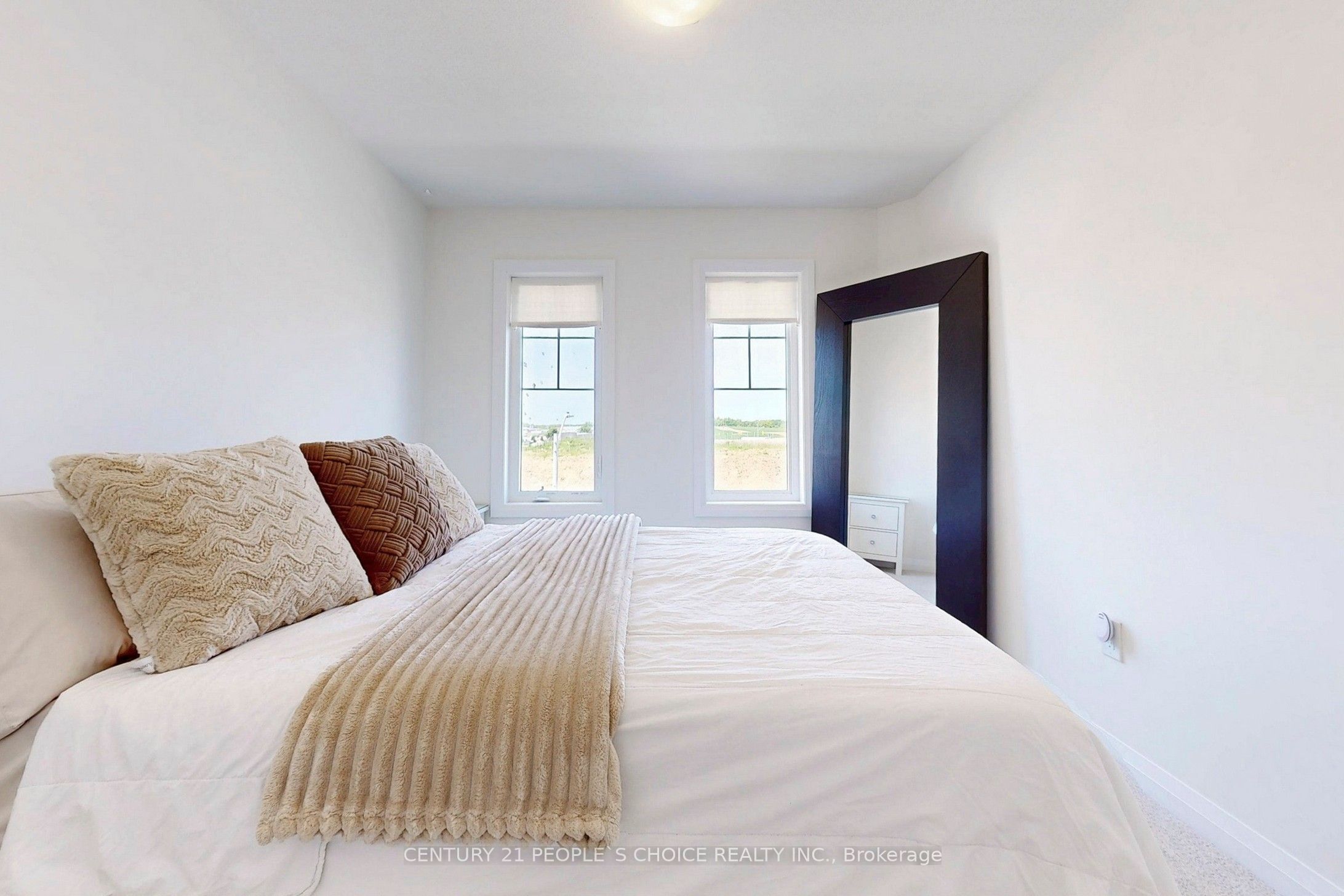 19 Central Market Drive Property Photo 16