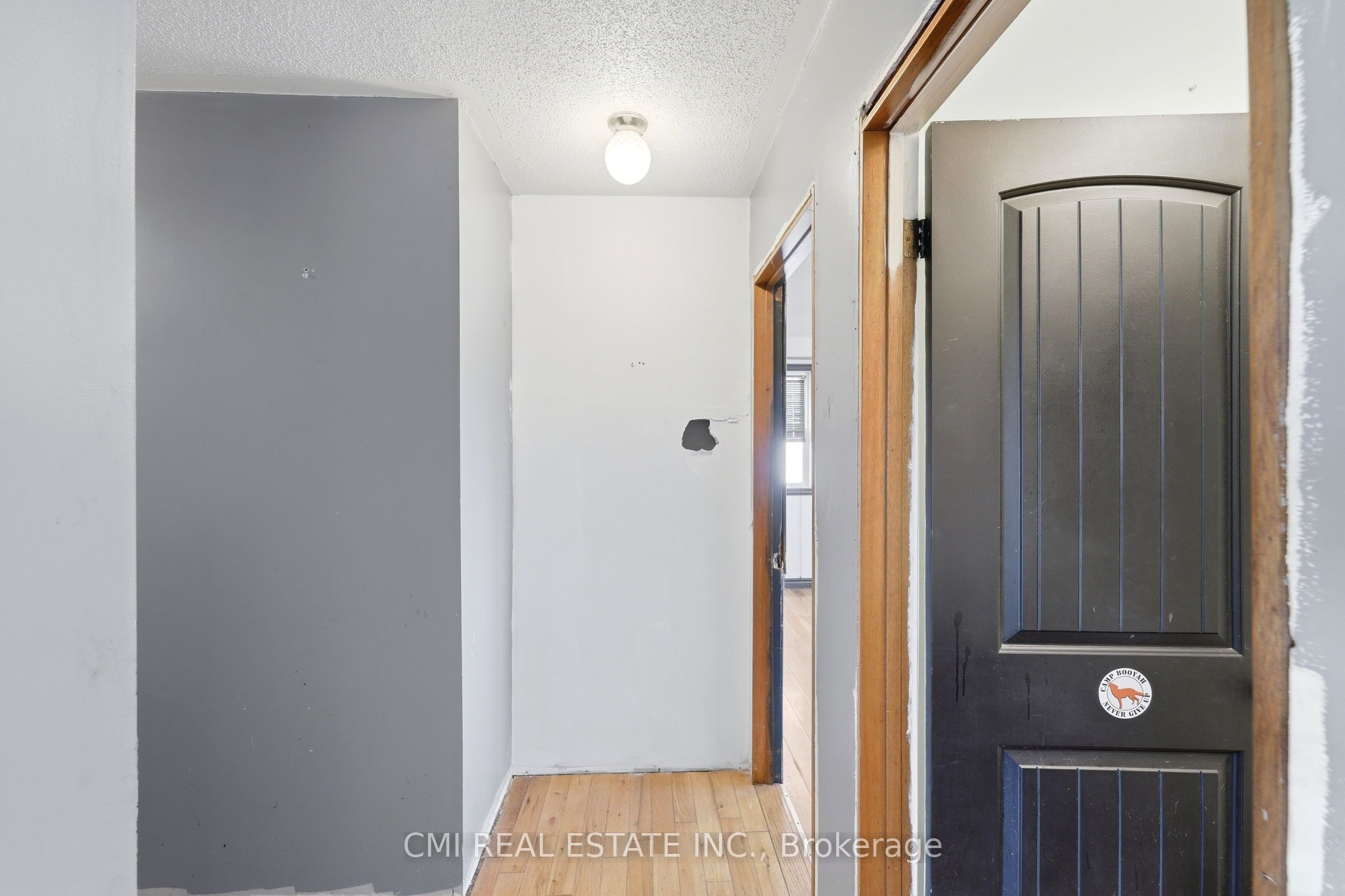 50 Erie Street N Property Photo 8
