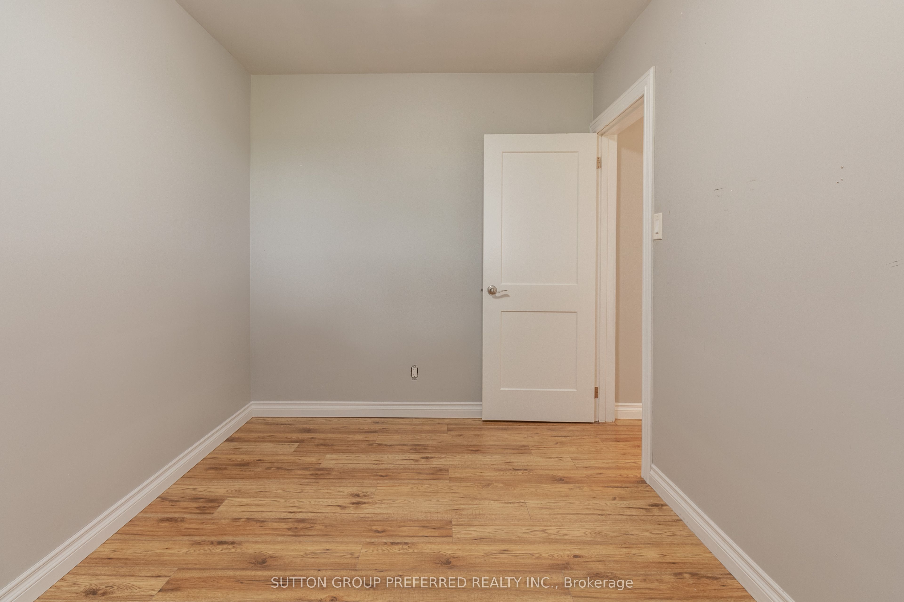 4463 Avon Drive Property Photo 32
