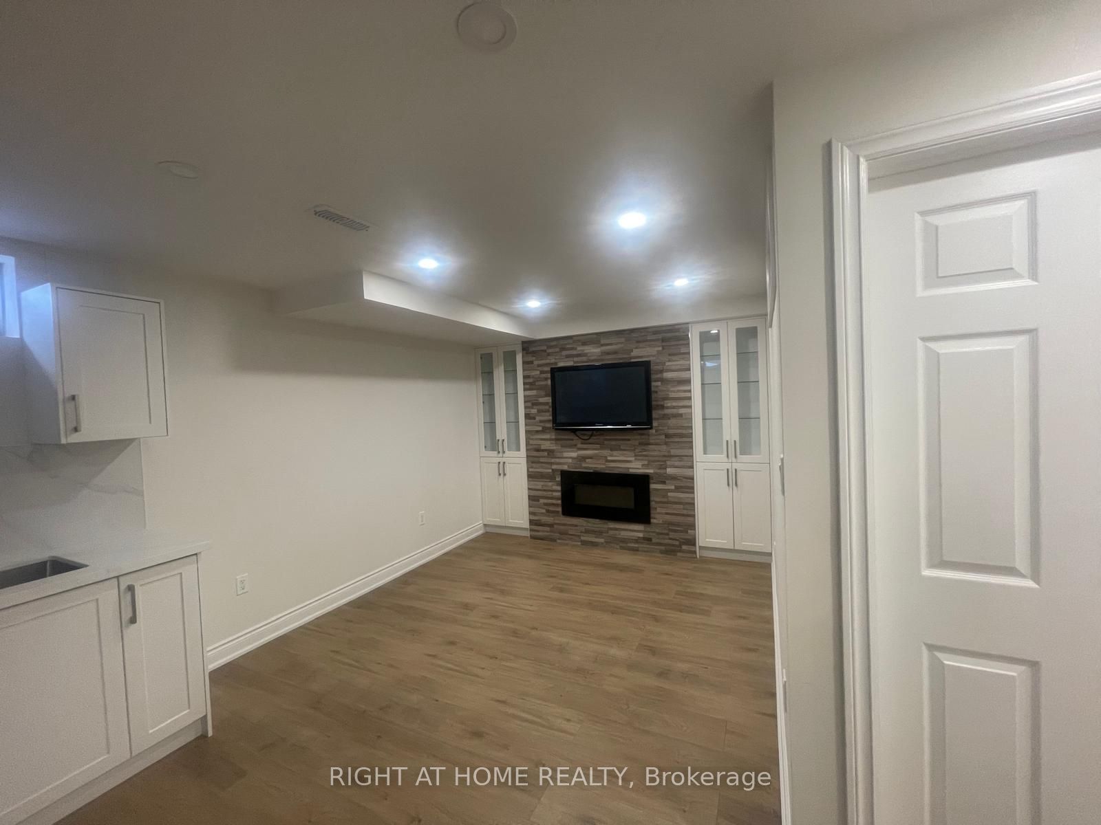 49 Masters Street Bsmt Property Photo 6