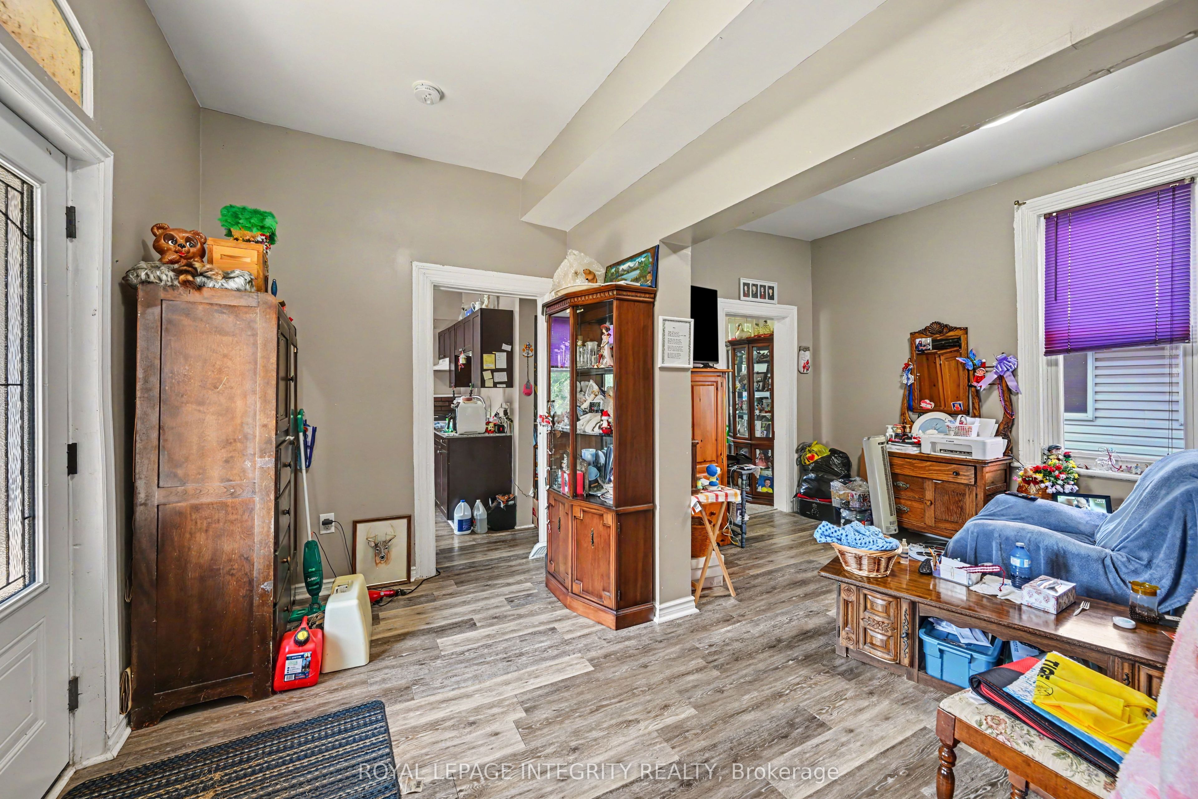 48 Elmsley Street S Property Photo 5