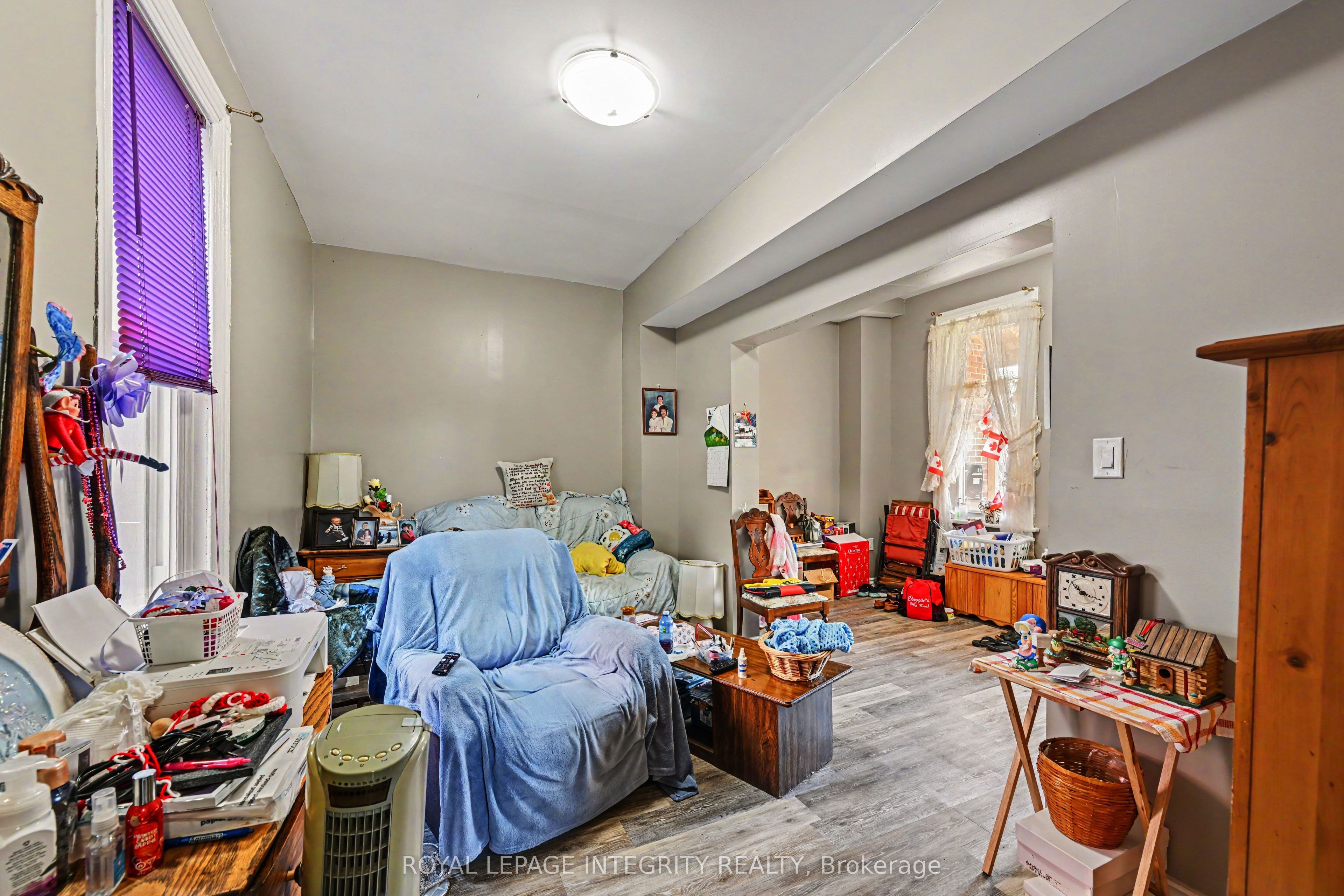 48 Elmsley Street S Property Photo 6