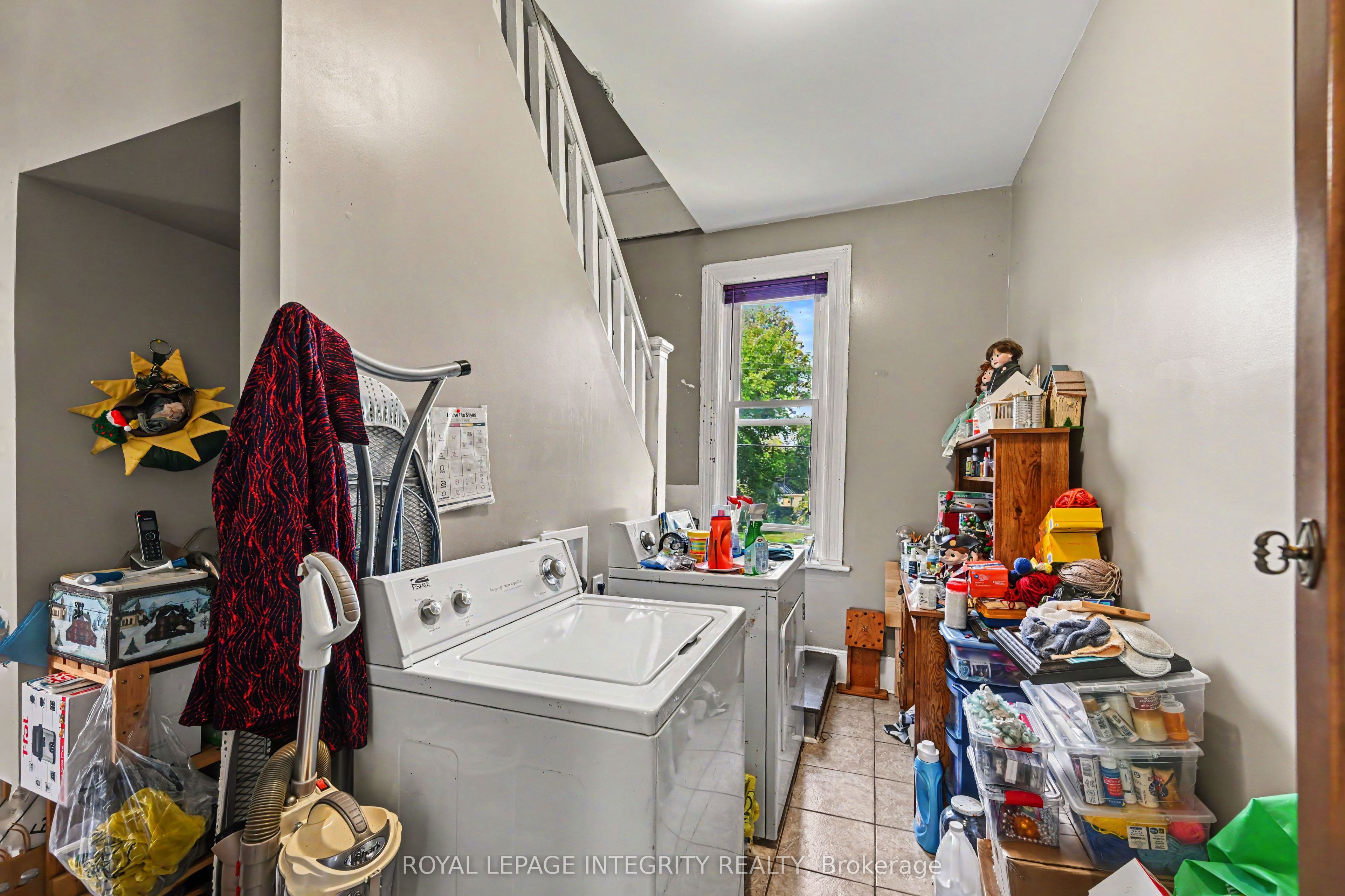 48 Elmsley Street S Property Photo 14