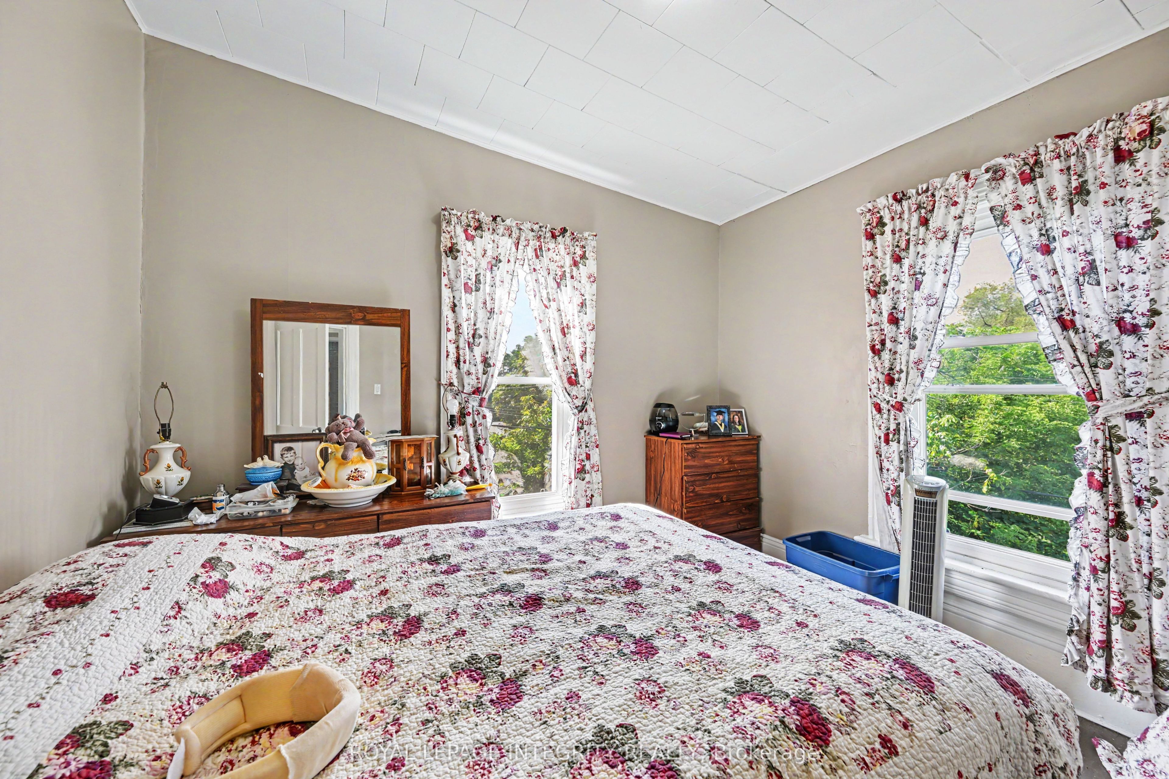 48 Elmsley Street S Property Photo 17
