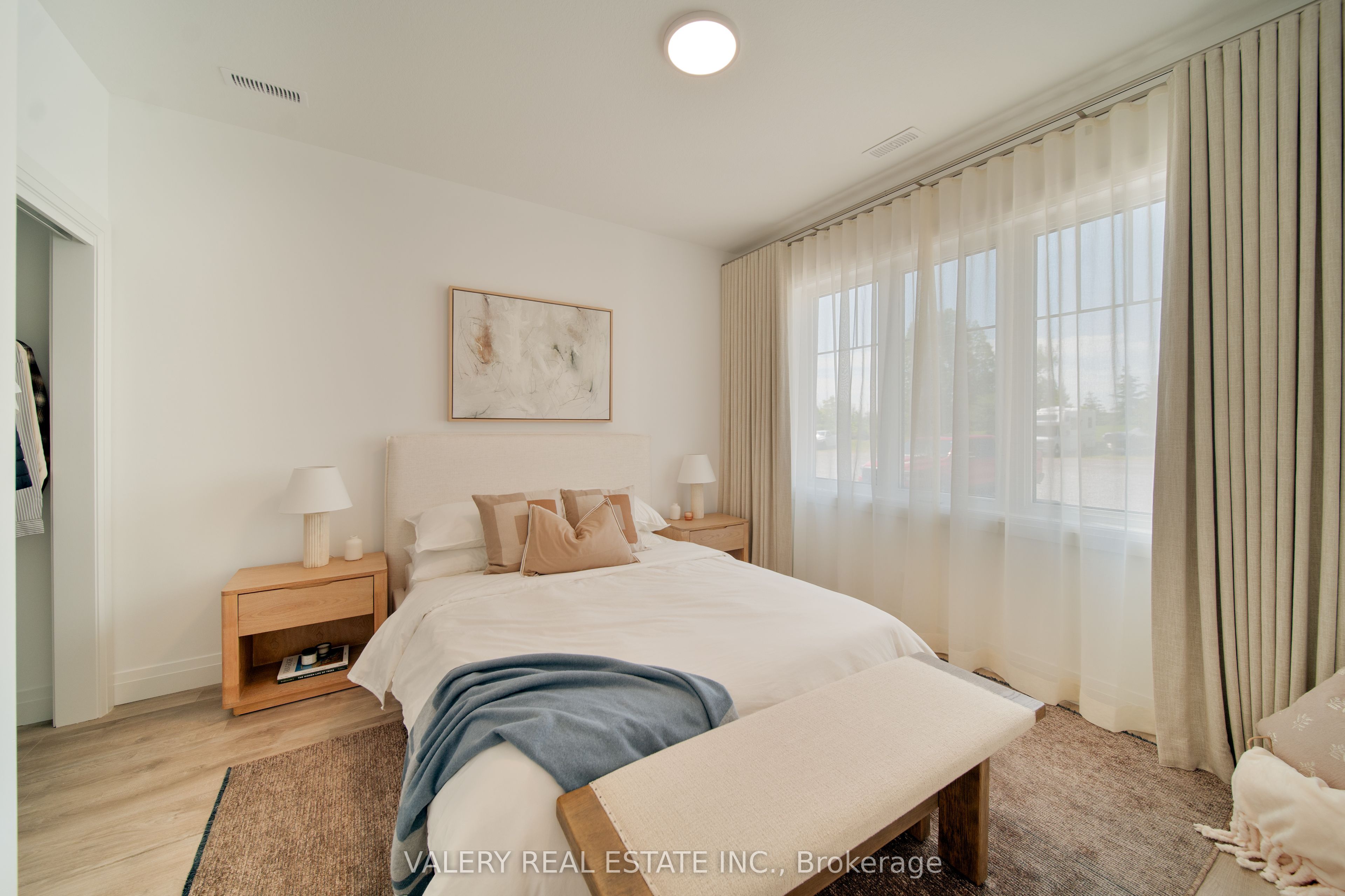 3033 Townline Road Unit M Property Photo 19