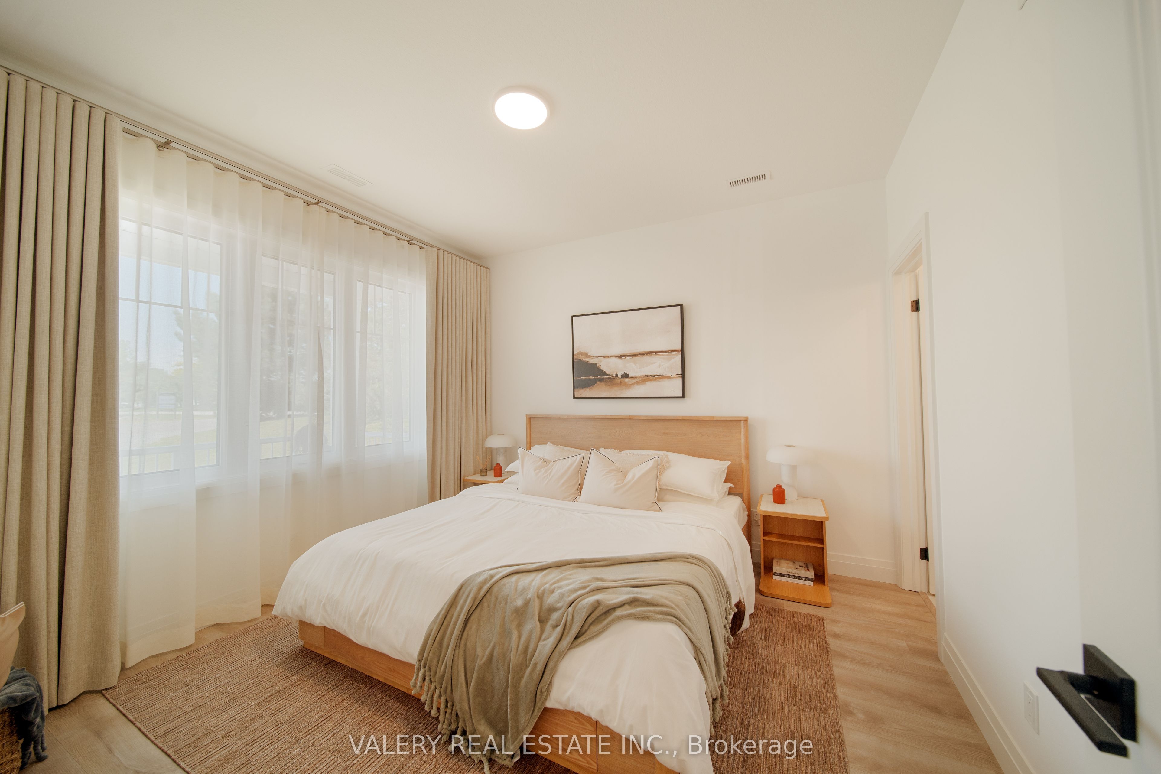 3033 Townline Road Unit M Property Photo 23
