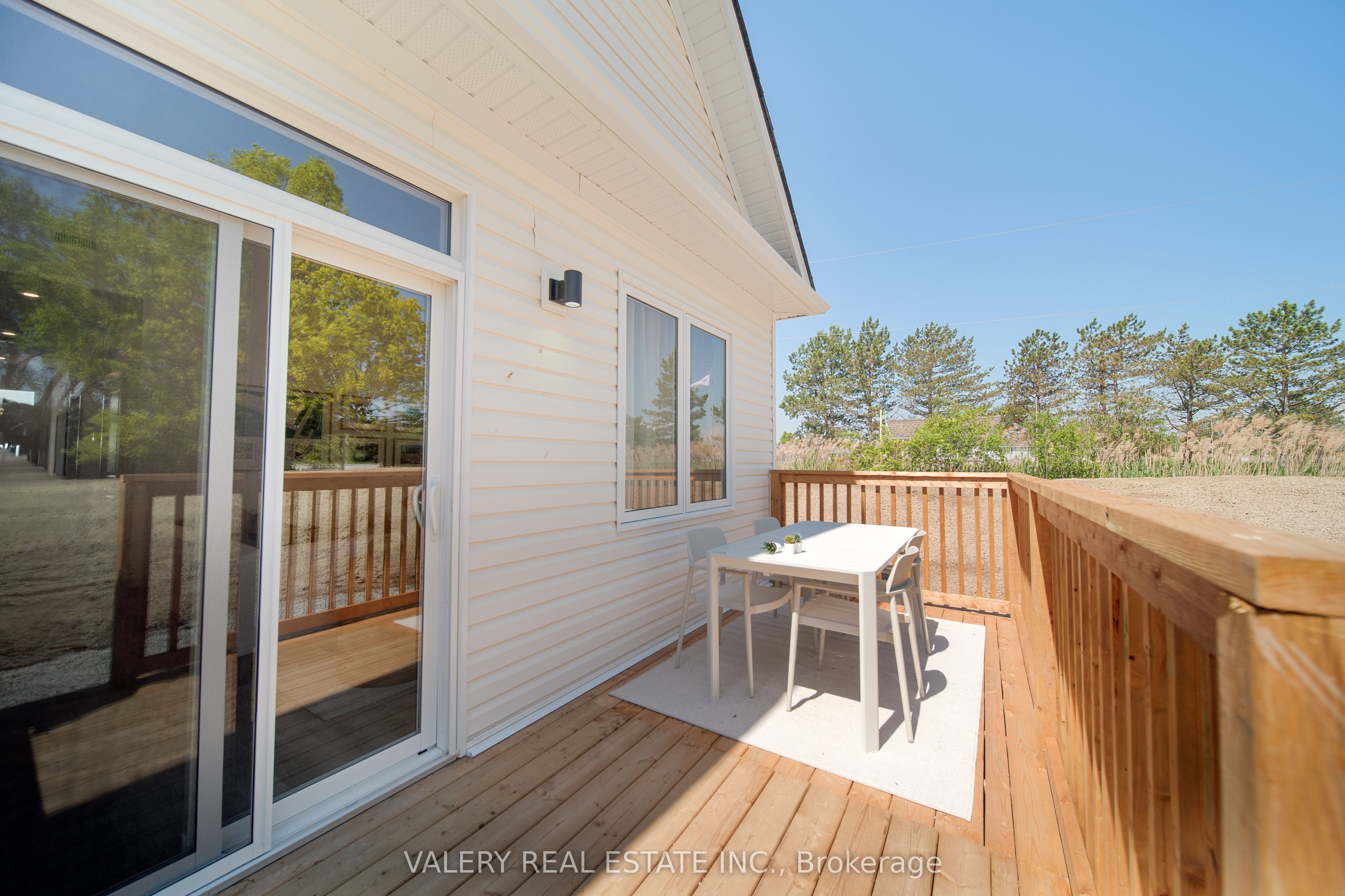 3033 Townline Road Unit M Property Photo 37