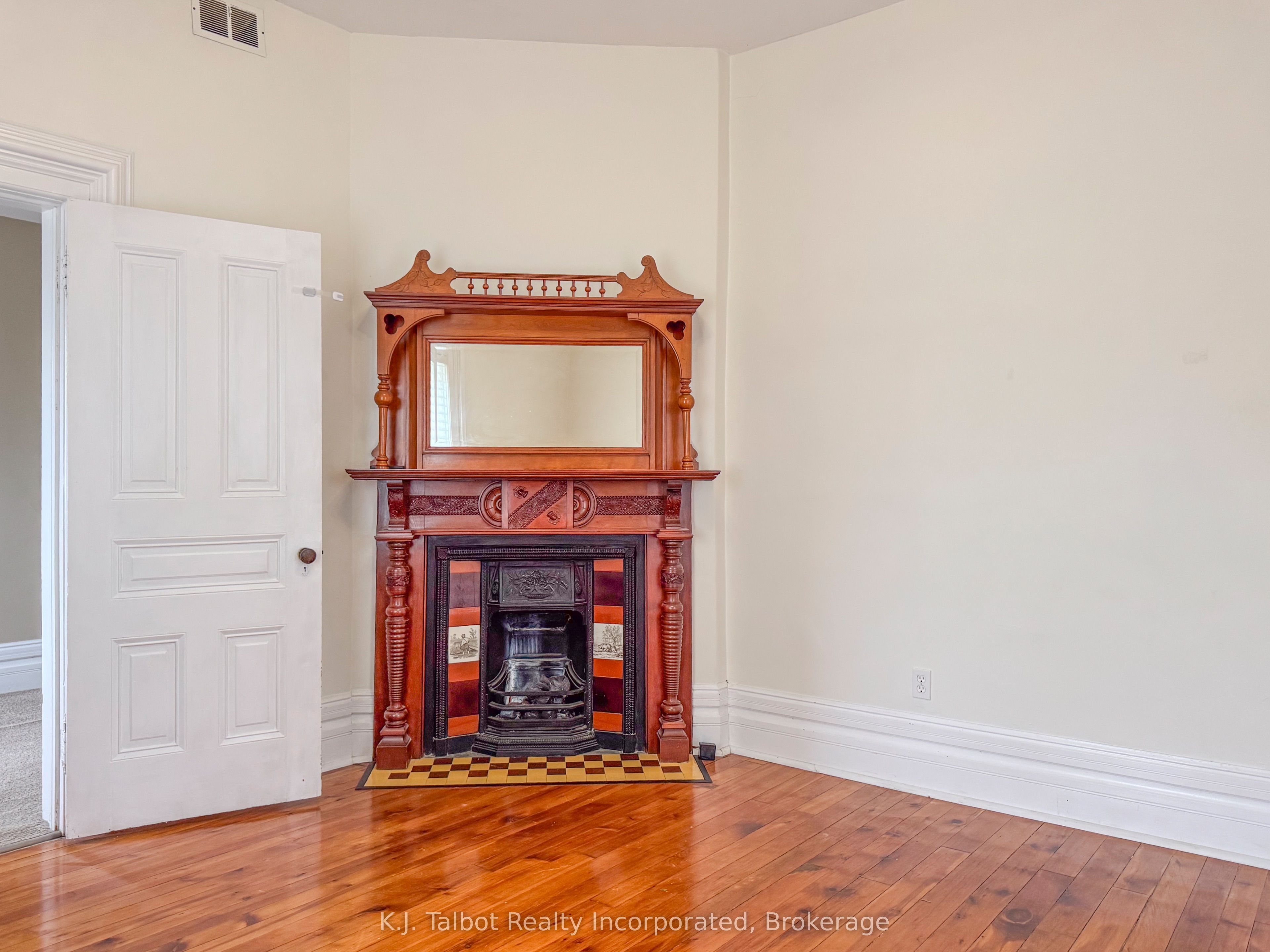 80 Hamilton Street Property Photo 31