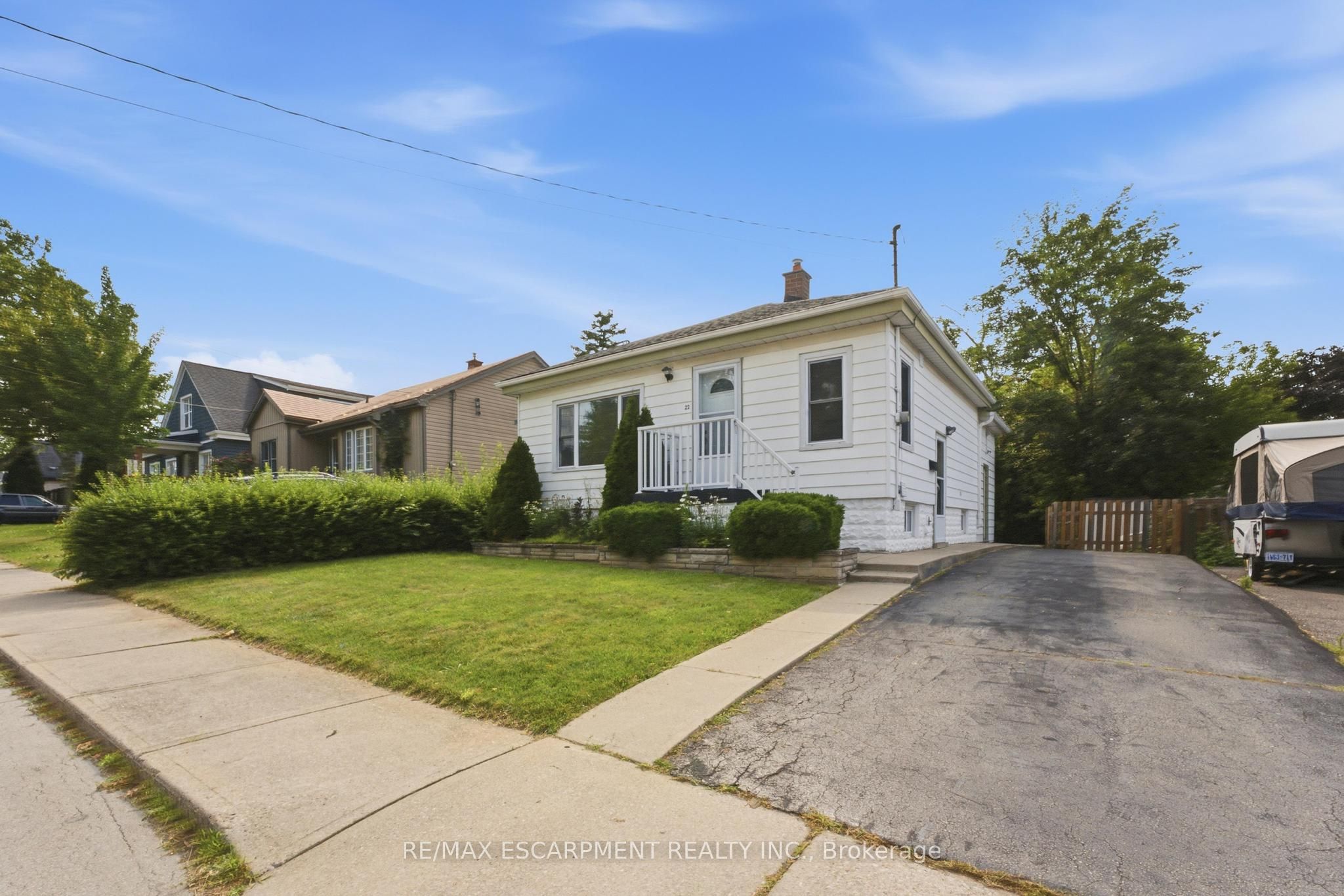 22 David Avenue Property Photo 2