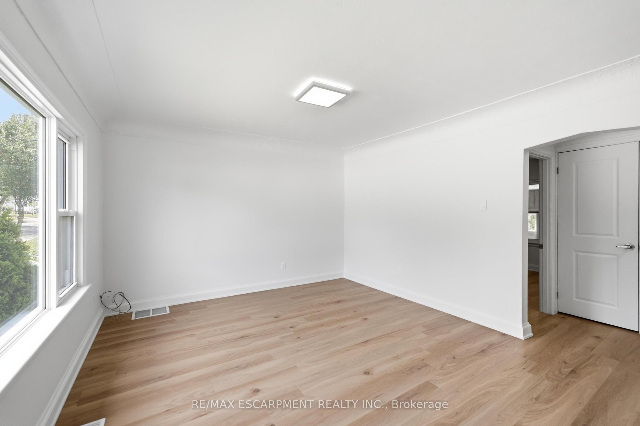 22 David Avenue Property Photo 18