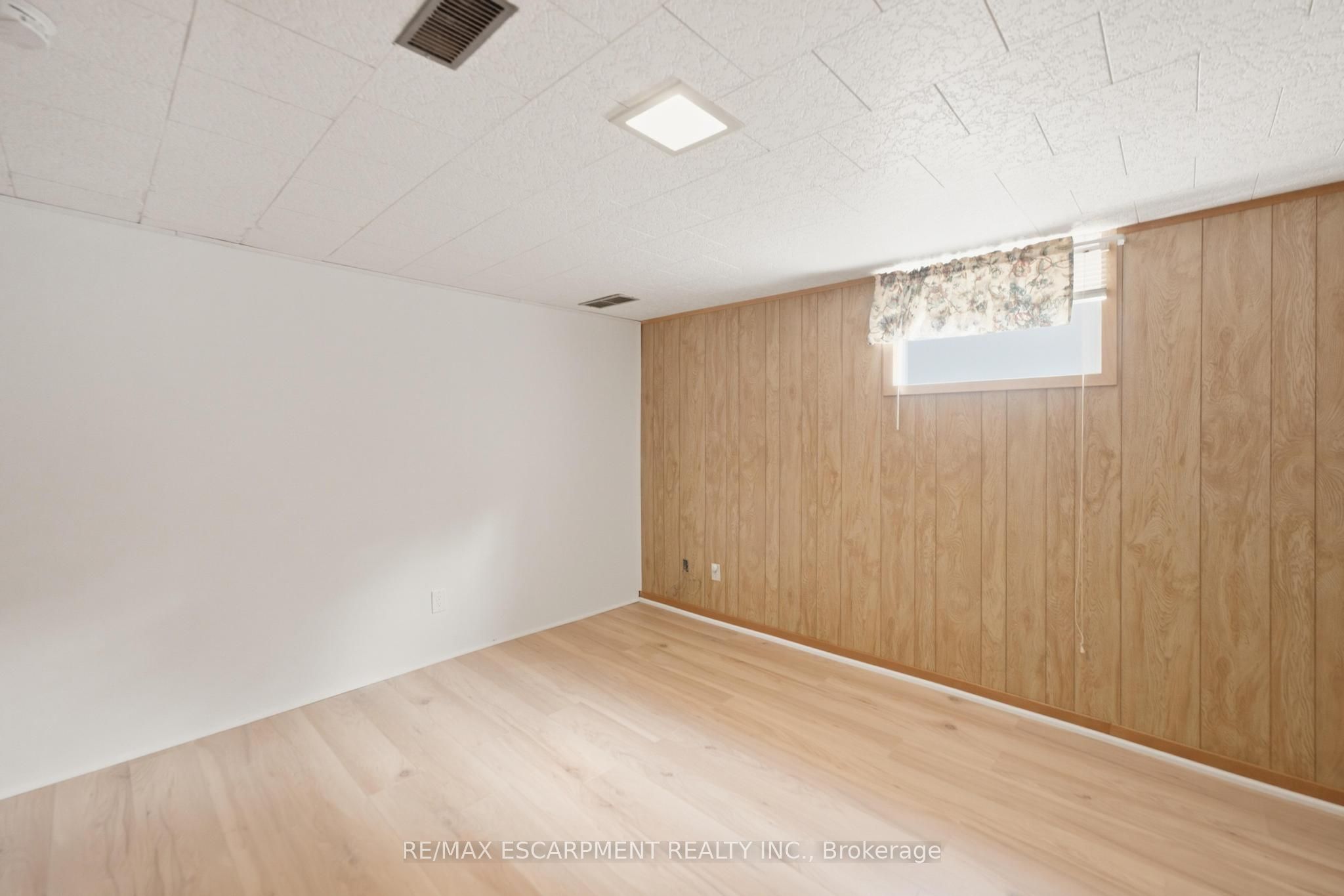 22 David Avenue Property Photo 24