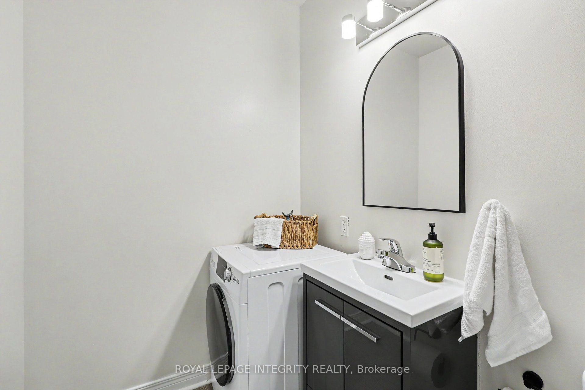 200 Bay Street S 102 Property Photo 23