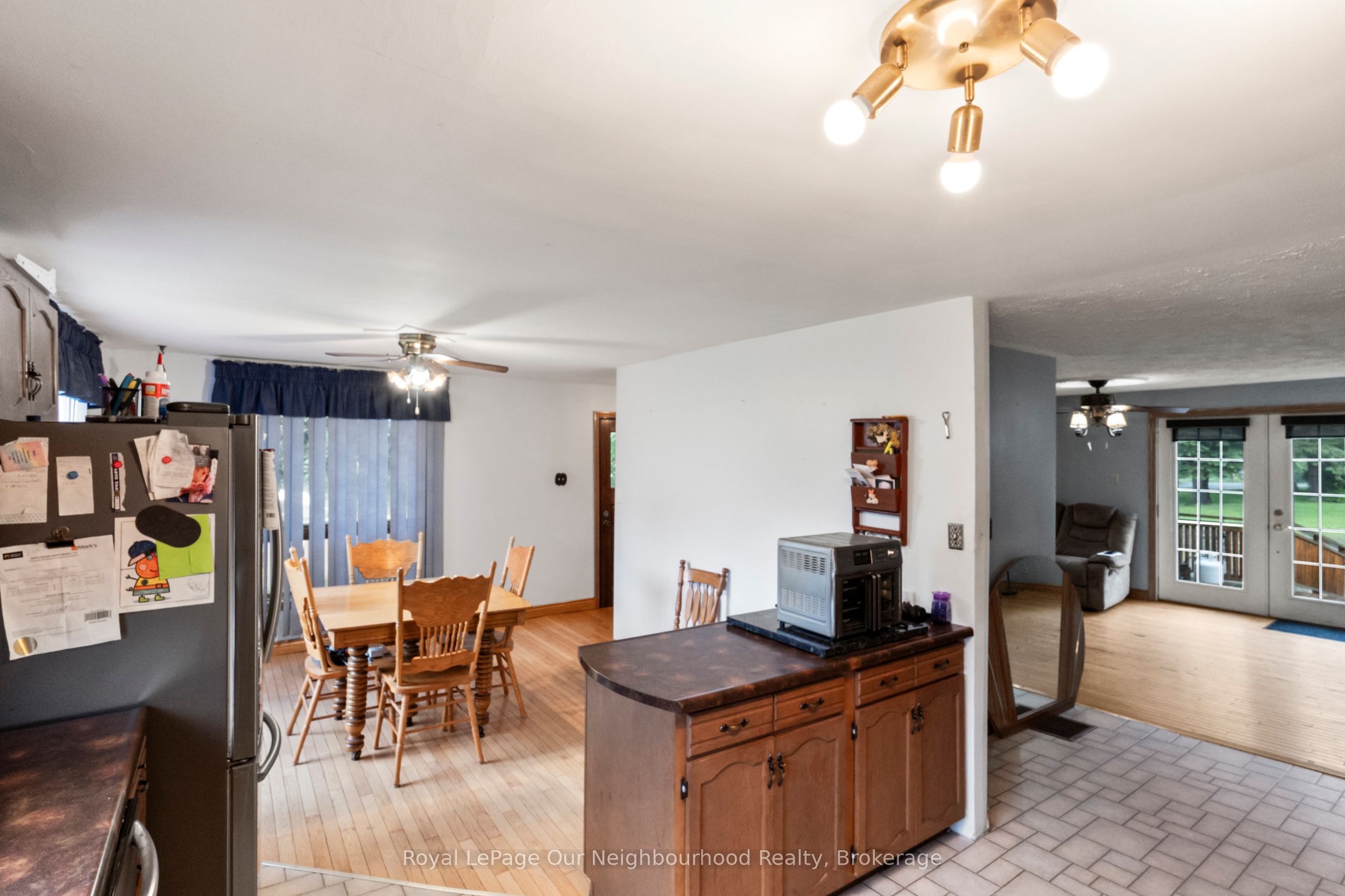 6 Douglas Street Property Photo 11