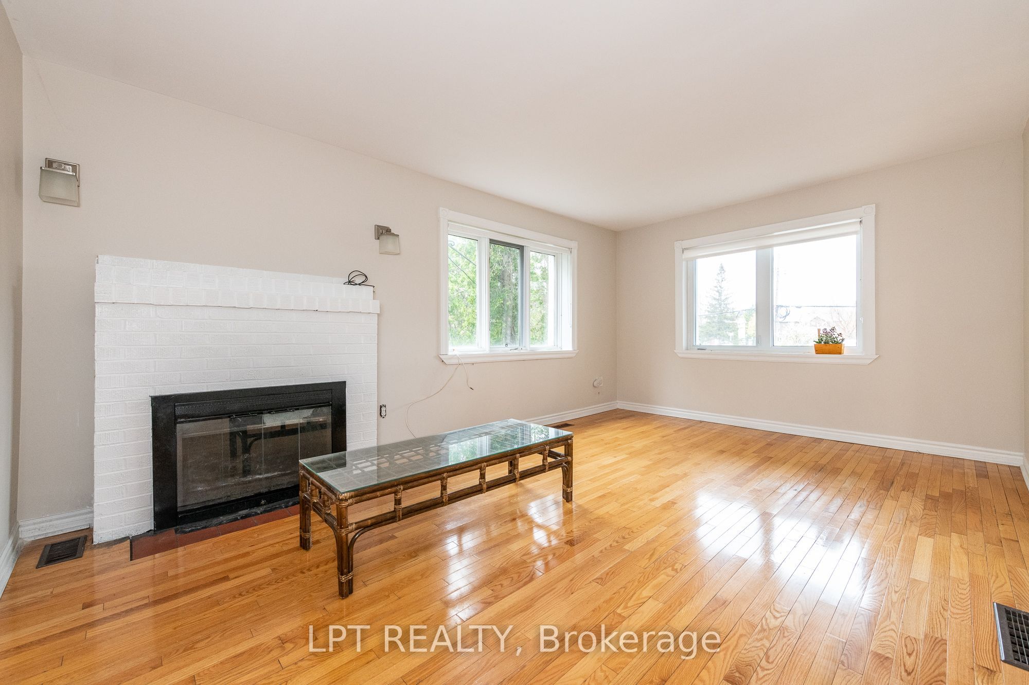 1474 Goth Avenue Property Photo 8