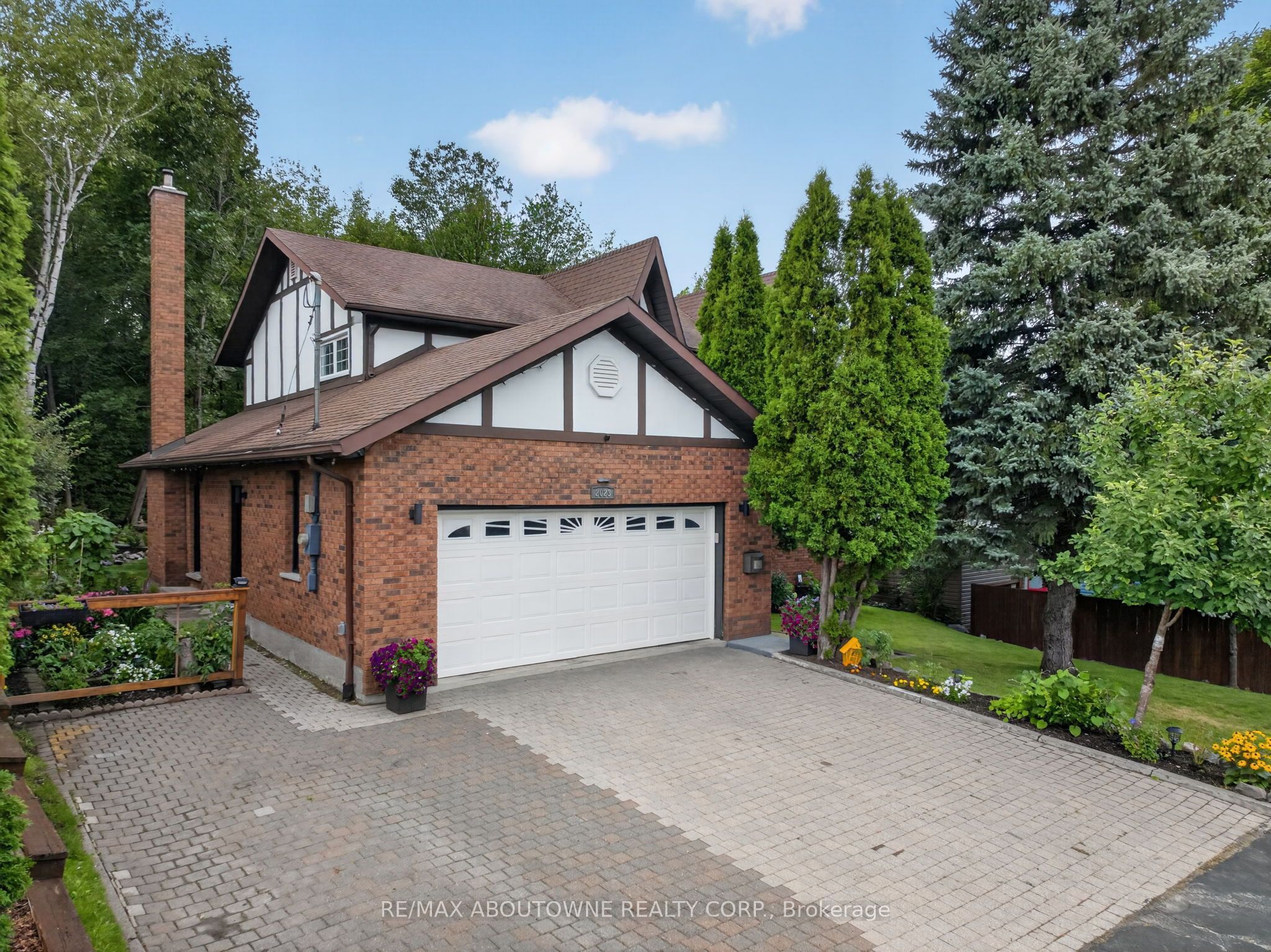 2023 Latimer Crescent Property Photo 1