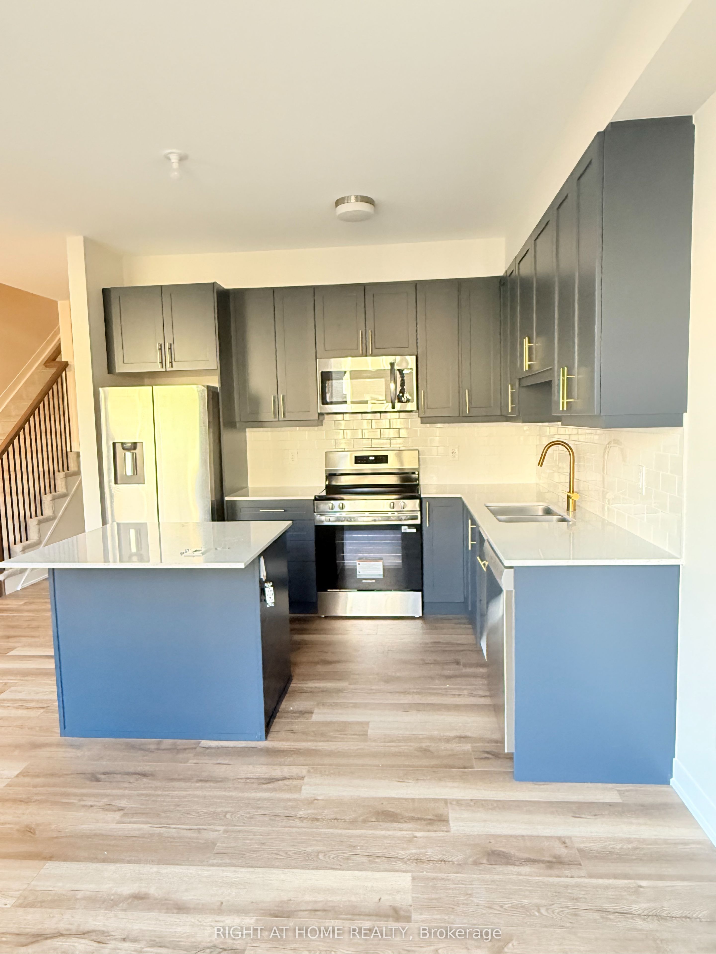 737 Haflinger Row Property Photo 11