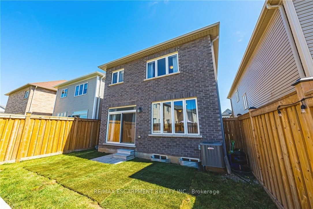 11 Mcwatters Street Main Property Photo 30