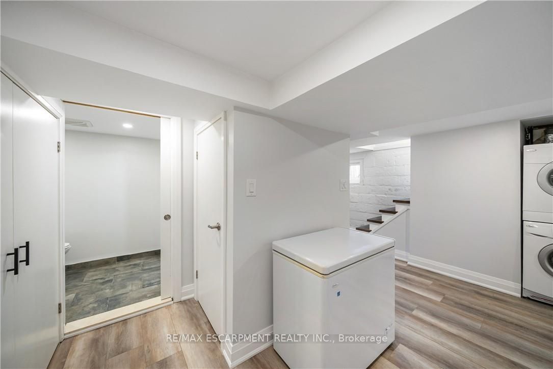 30 Lottridge Street Property Photo 45