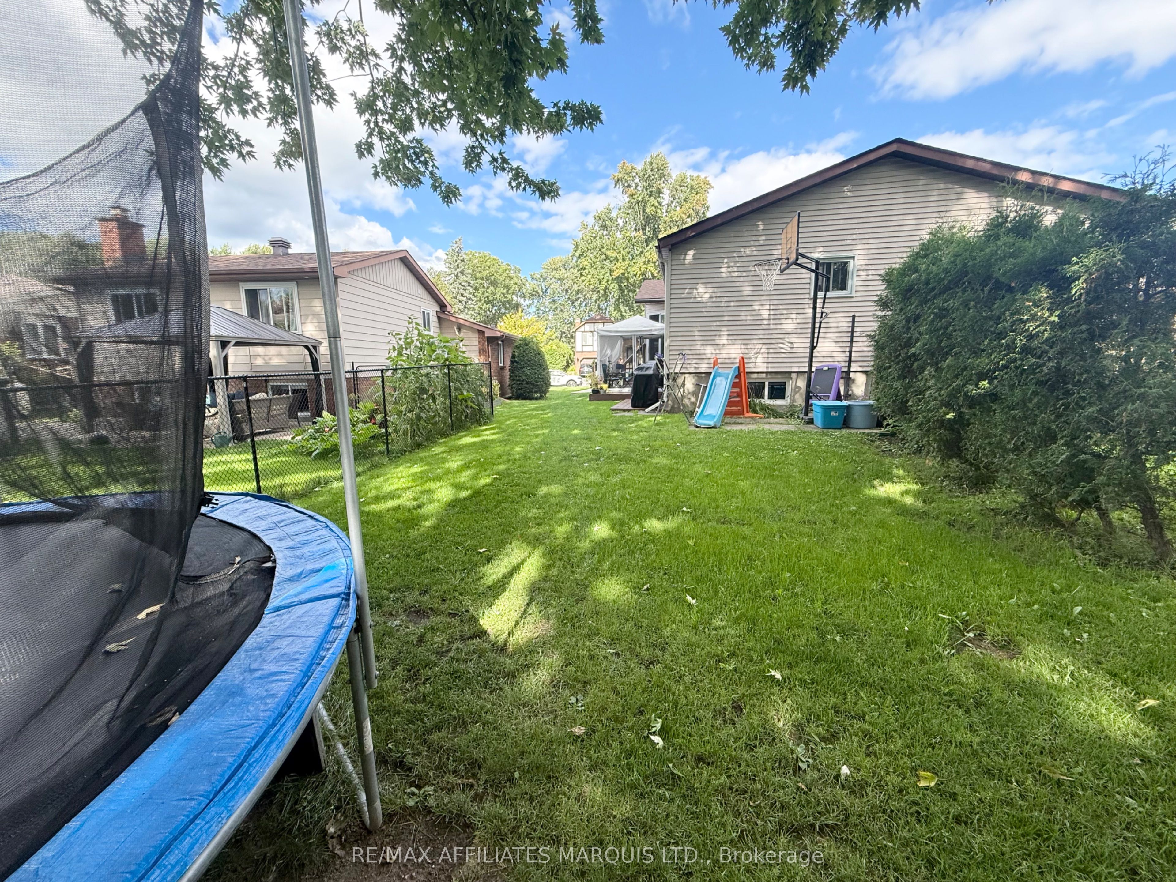 574 Lynwood Drive Property Photo 5