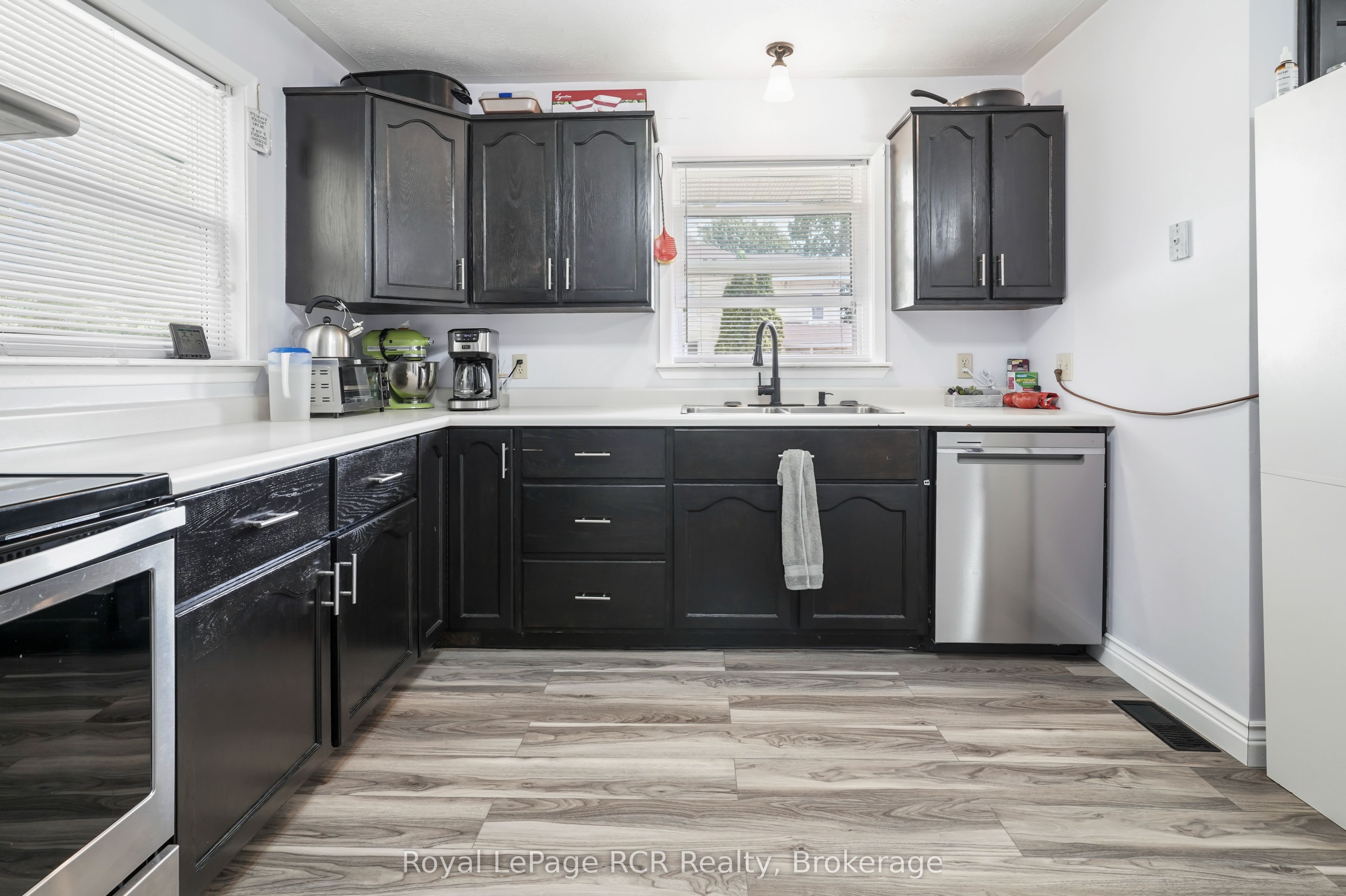 16 Patrick Street W Property Photo 10
