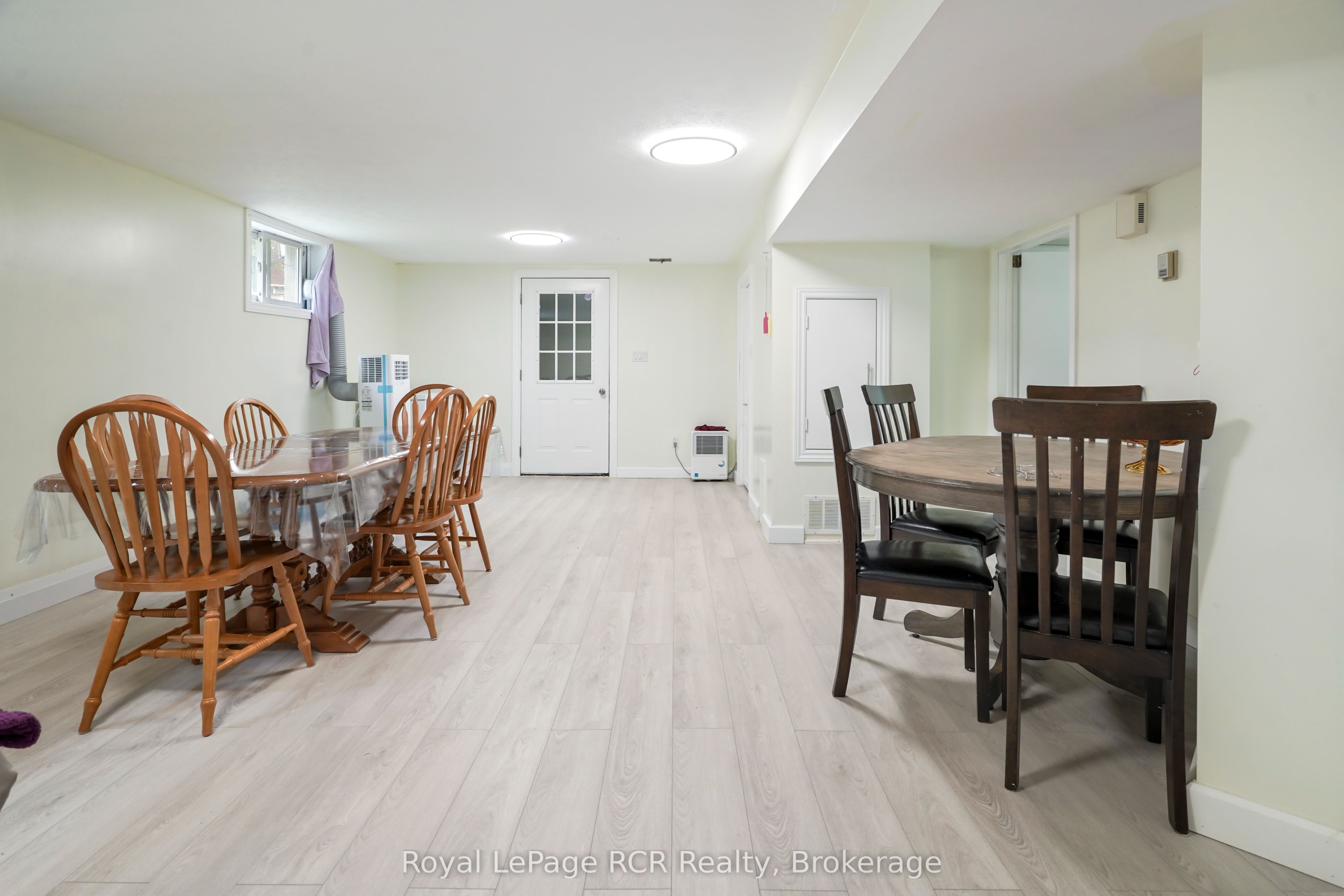 16 Patrick Street W Property Photo 25