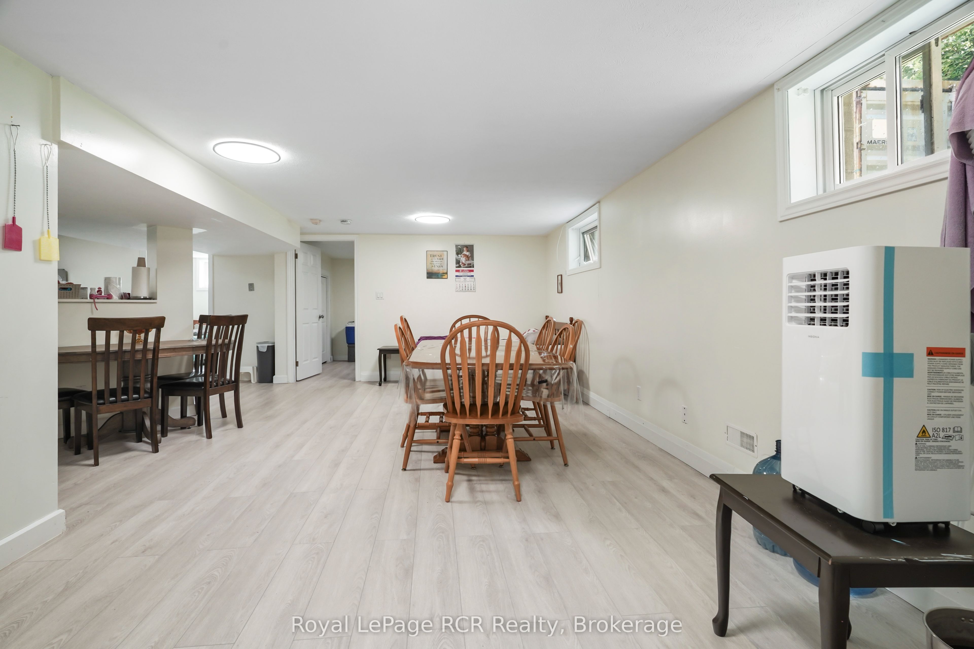 16 Patrick Street W Property Photo 37